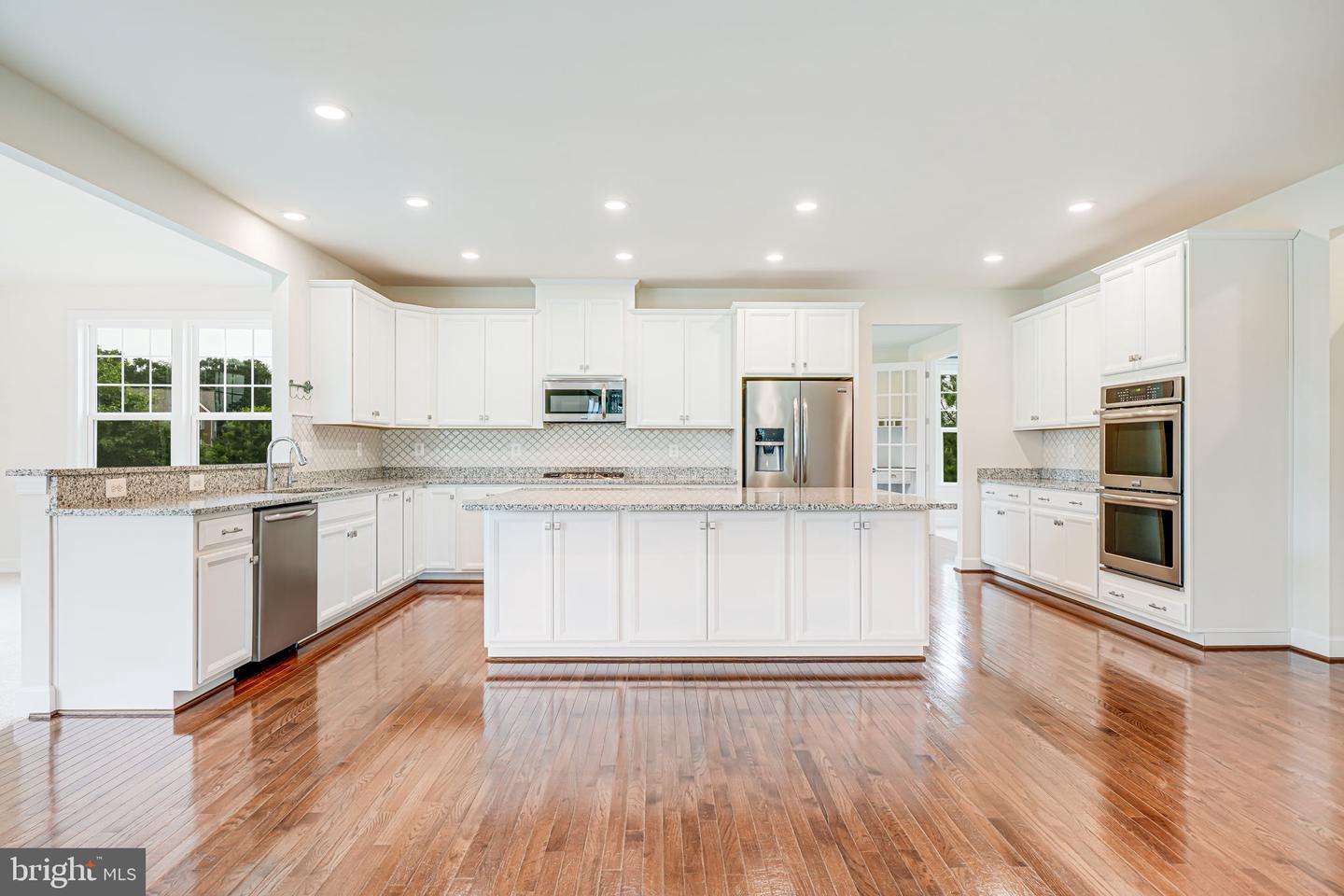7425 SIGNAL HILL RD, MANASSAS, Virginia 20111, 5 Bedrooms Bedrooms, ,5 BathroomsBathrooms,Residential,For sale,7425 SIGNAL HILL RD,VAPW2095632 MLS # VAPW2095632