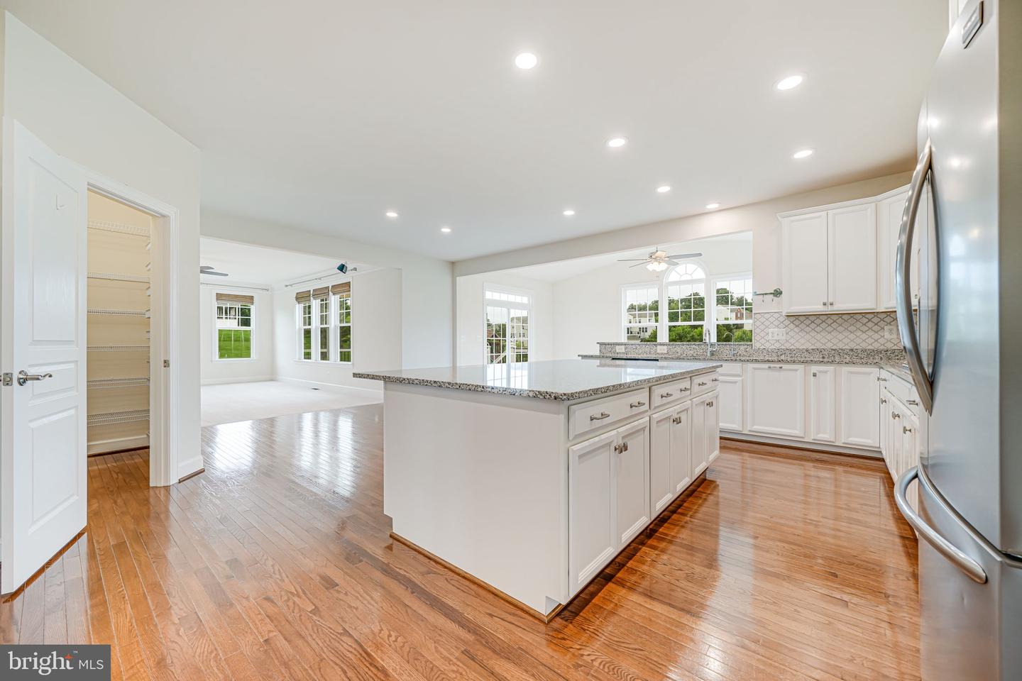 7425 SIGNAL HILL RD, MANASSAS, Virginia 20111, 5 Bedrooms Bedrooms, ,5 BathroomsBathrooms,Residential,For sale,7425 SIGNAL HILL RD,VAPW2095632 MLS # VAPW2095632
