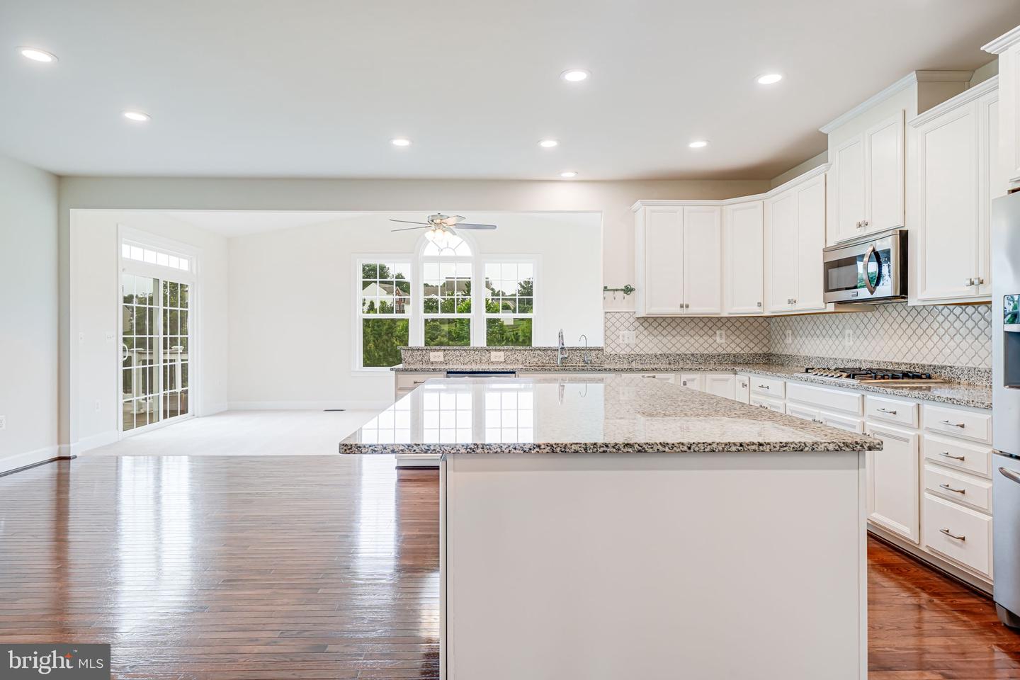 7425 SIGNAL HILL RD, MANASSAS, Virginia 20111, 5 Bedrooms Bedrooms, ,5 BathroomsBathrooms,Residential,For sale,7425 SIGNAL HILL RD,VAPW2095632 MLS # VAPW2095632