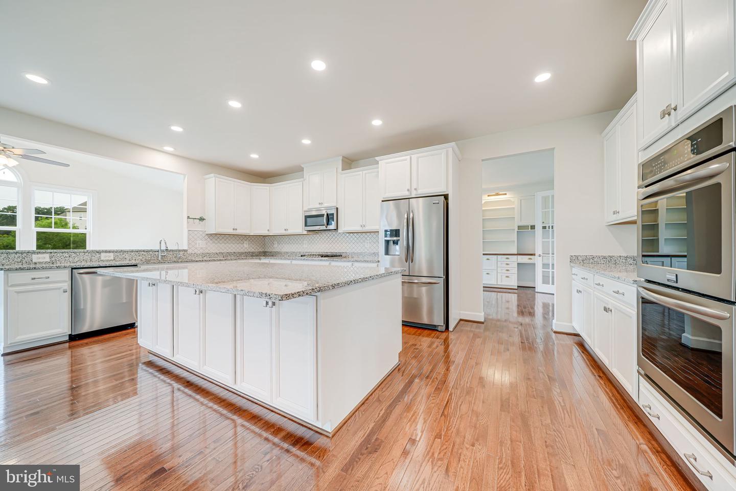 7425 SIGNAL HILL RD, MANASSAS, Virginia 20111, 5 Bedrooms Bedrooms, ,5 BathroomsBathrooms,Residential,For sale,7425 SIGNAL HILL RD,VAPW2095632 MLS # VAPW2095632