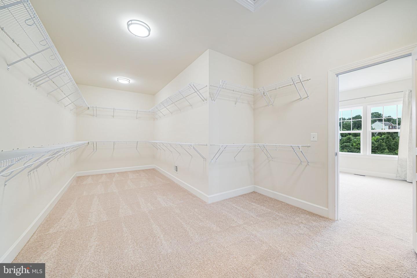 7425 SIGNAL HILL RD, MANASSAS, Virginia 20111, 5 Bedrooms Bedrooms, ,5 BathroomsBathrooms,Residential,For sale,7425 SIGNAL HILL RD,VAPW2095632 MLS # VAPW2095632