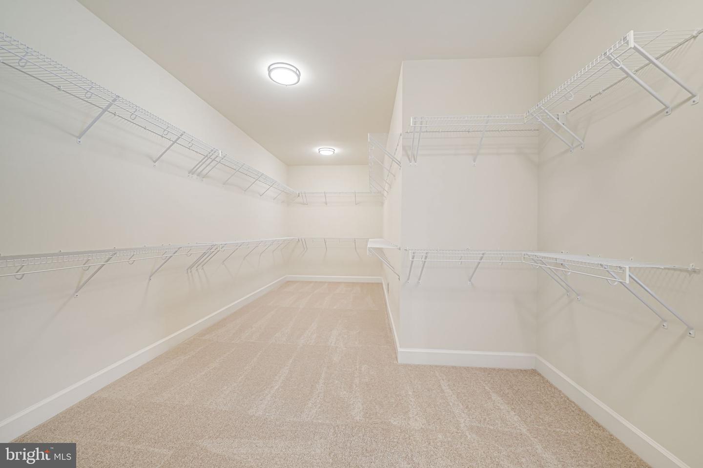 7425 SIGNAL HILL RD, MANASSAS, Virginia 20111, 5 Bedrooms Bedrooms, ,5 BathroomsBathrooms,Residential,For sale,7425 SIGNAL HILL RD,VAPW2095632 MLS # VAPW2095632