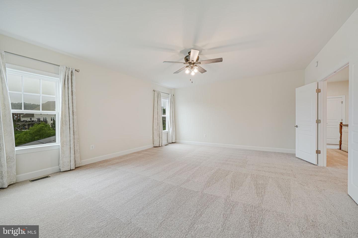 7425 SIGNAL HILL RD, MANASSAS, Virginia 20111, 5 Bedrooms Bedrooms, ,5 BathroomsBathrooms,Residential,For sale,7425 SIGNAL HILL RD,VAPW2095632 MLS # VAPW2095632