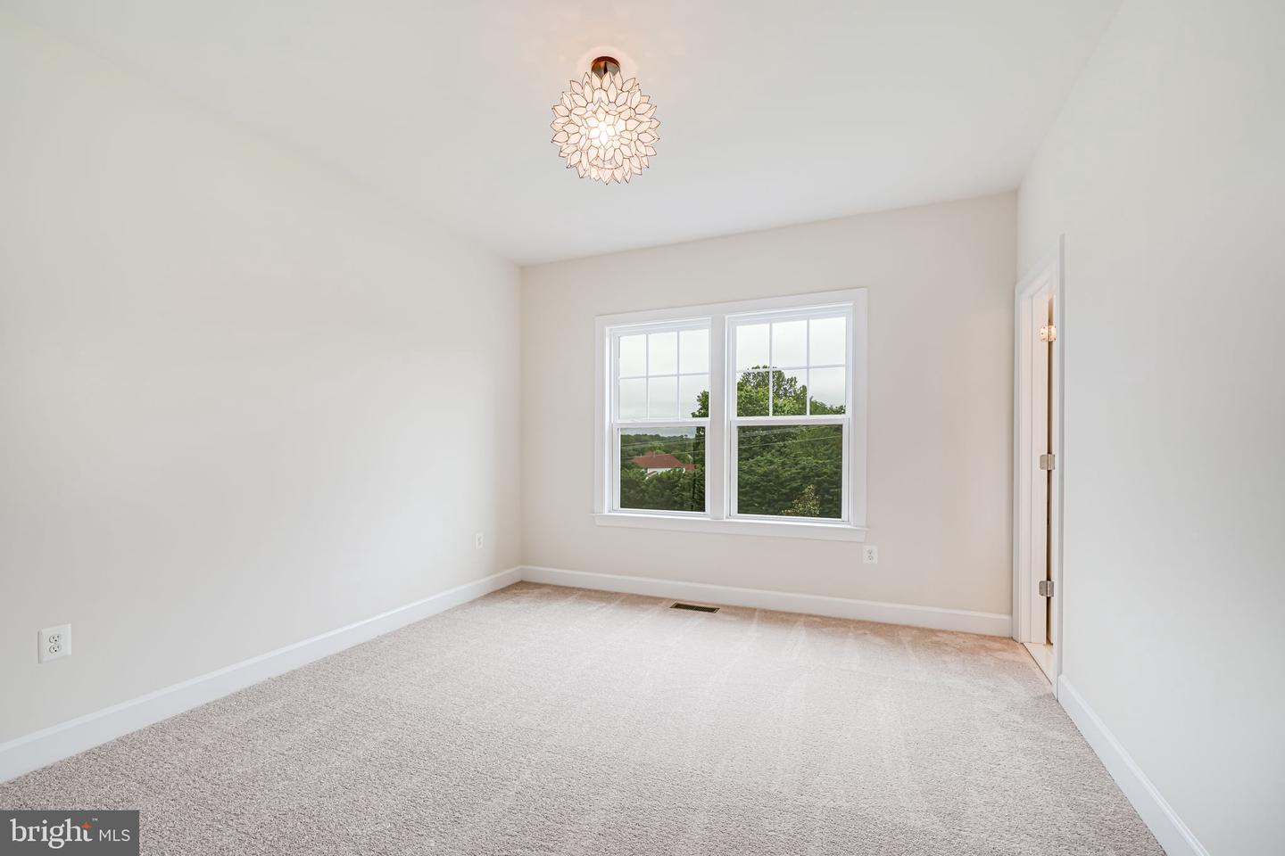 7425 SIGNAL HILL RD, MANASSAS, Virginia 20111, 5 Bedrooms Bedrooms, ,5 BathroomsBathrooms,Residential,For sale,7425 SIGNAL HILL RD,VAPW2095632 MLS # VAPW2095632