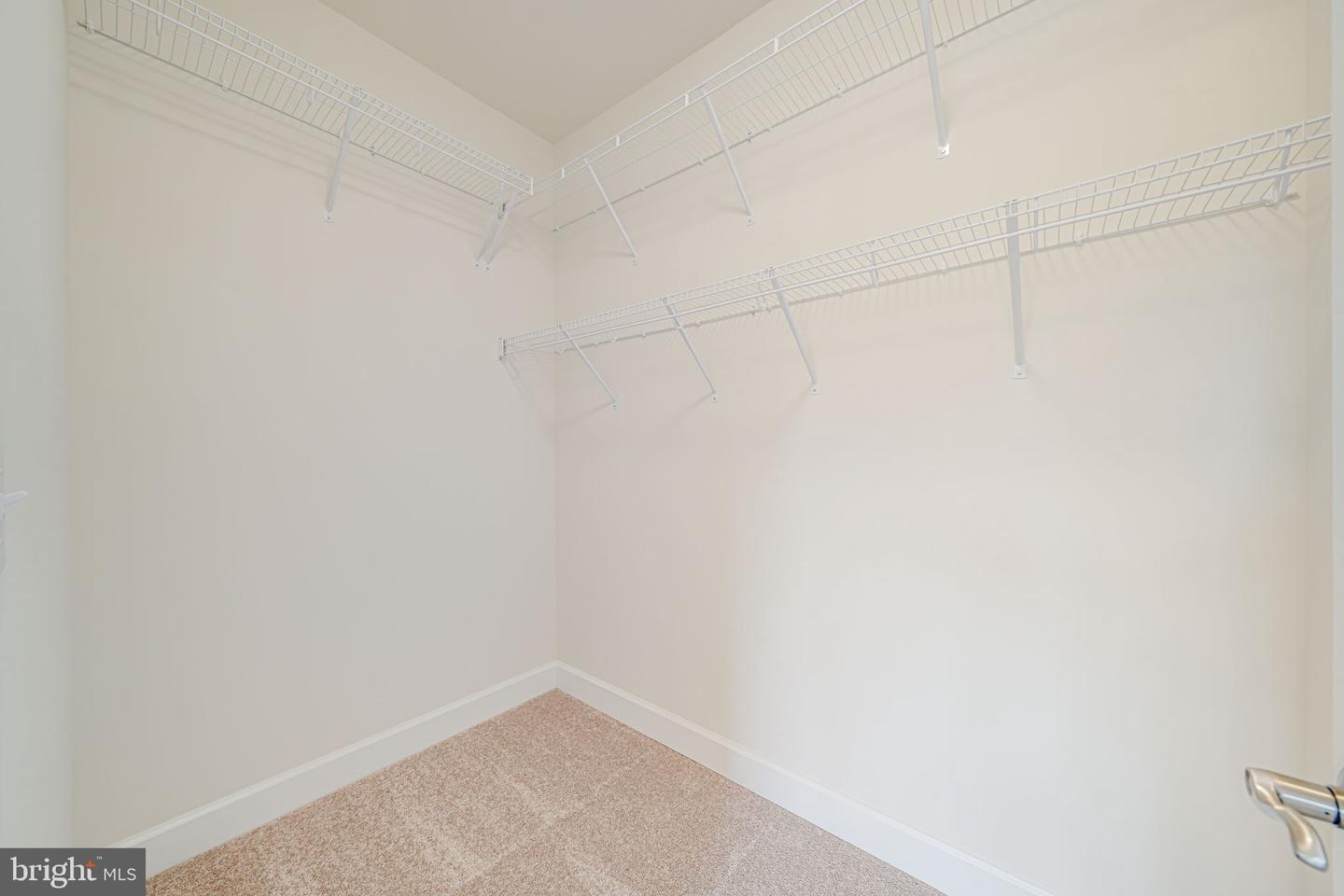 7425 SIGNAL HILL RD, MANASSAS, Virginia 20111, 5 Bedrooms Bedrooms, ,5 BathroomsBathrooms,Residential,For sale,7425 SIGNAL HILL RD,VAPW2095632 MLS # VAPW2095632