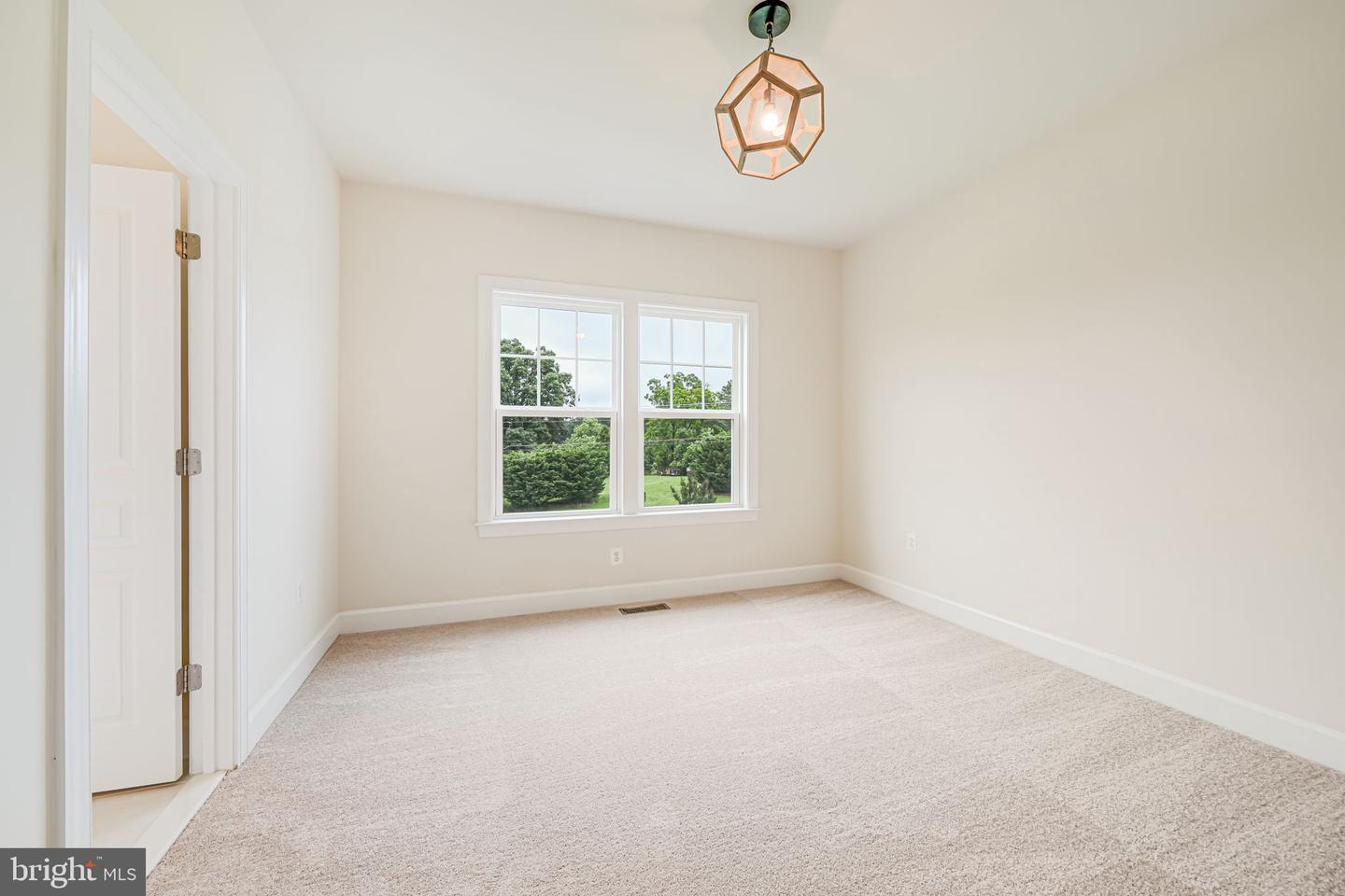 7425 SIGNAL HILL RD, MANASSAS, Virginia 20111, 5 Bedrooms Bedrooms, ,5 BathroomsBathrooms,Residential,For sale,7425 SIGNAL HILL RD,VAPW2095632 MLS # VAPW2095632