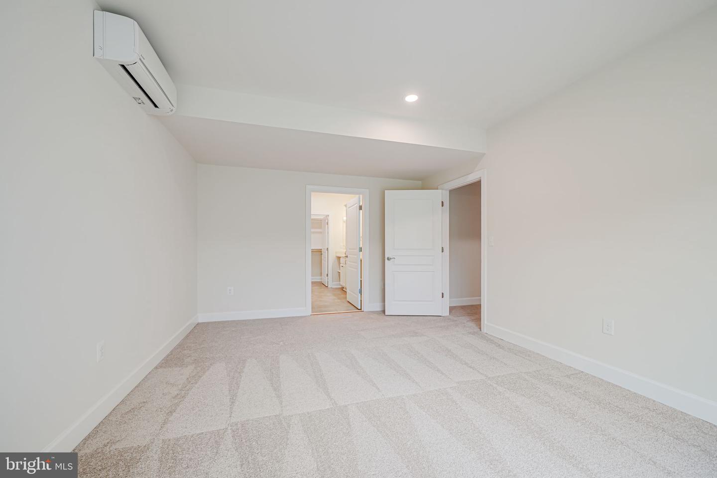 7425 SIGNAL HILL RD, MANASSAS, Virginia 20111, 5 Bedrooms Bedrooms, ,5 BathroomsBathrooms,Residential,For sale,7425 SIGNAL HILL RD,VAPW2095632 MLS # VAPW2095632
