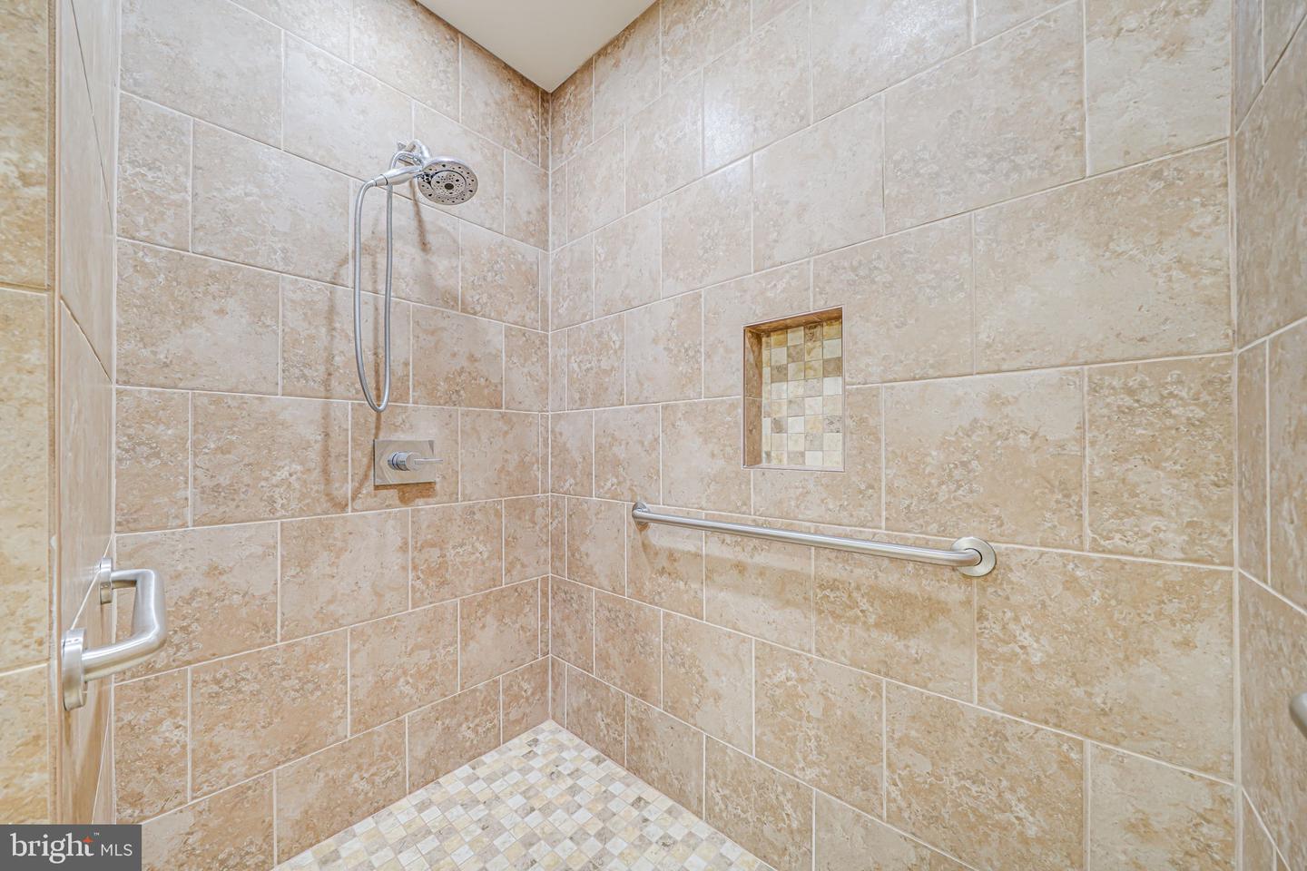 7425 SIGNAL HILL RD, MANASSAS, Virginia 20111, 5 Bedrooms Bedrooms, ,5 BathroomsBathrooms,Residential,For sale,7425 SIGNAL HILL RD,VAPW2095632 MLS # VAPW2095632
