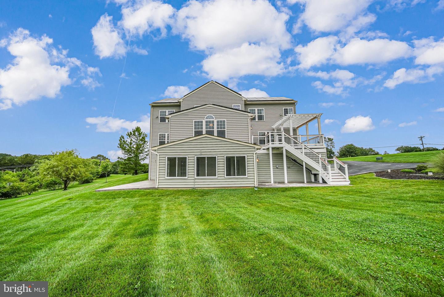 7425 SIGNAL HILL RD, MANASSAS, Virginia 20111, 5 Bedrooms Bedrooms, ,5 BathroomsBathrooms,Residential,For sale,7425 SIGNAL HILL RD,VAPW2095632 MLS # VAPW2095632