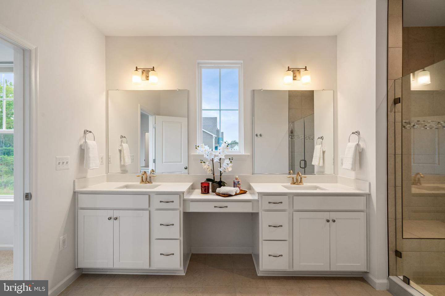 18010 WOODS OVERLOOK DR, DUMFRIES, Virginia 22026, 4 Bedrooms Bedrooms, ,3 BathroomsBathrooms,Residential,For sale,18010 WOODS OVERLOOK DR,VAPW2095658 MLS # VAPW2095658