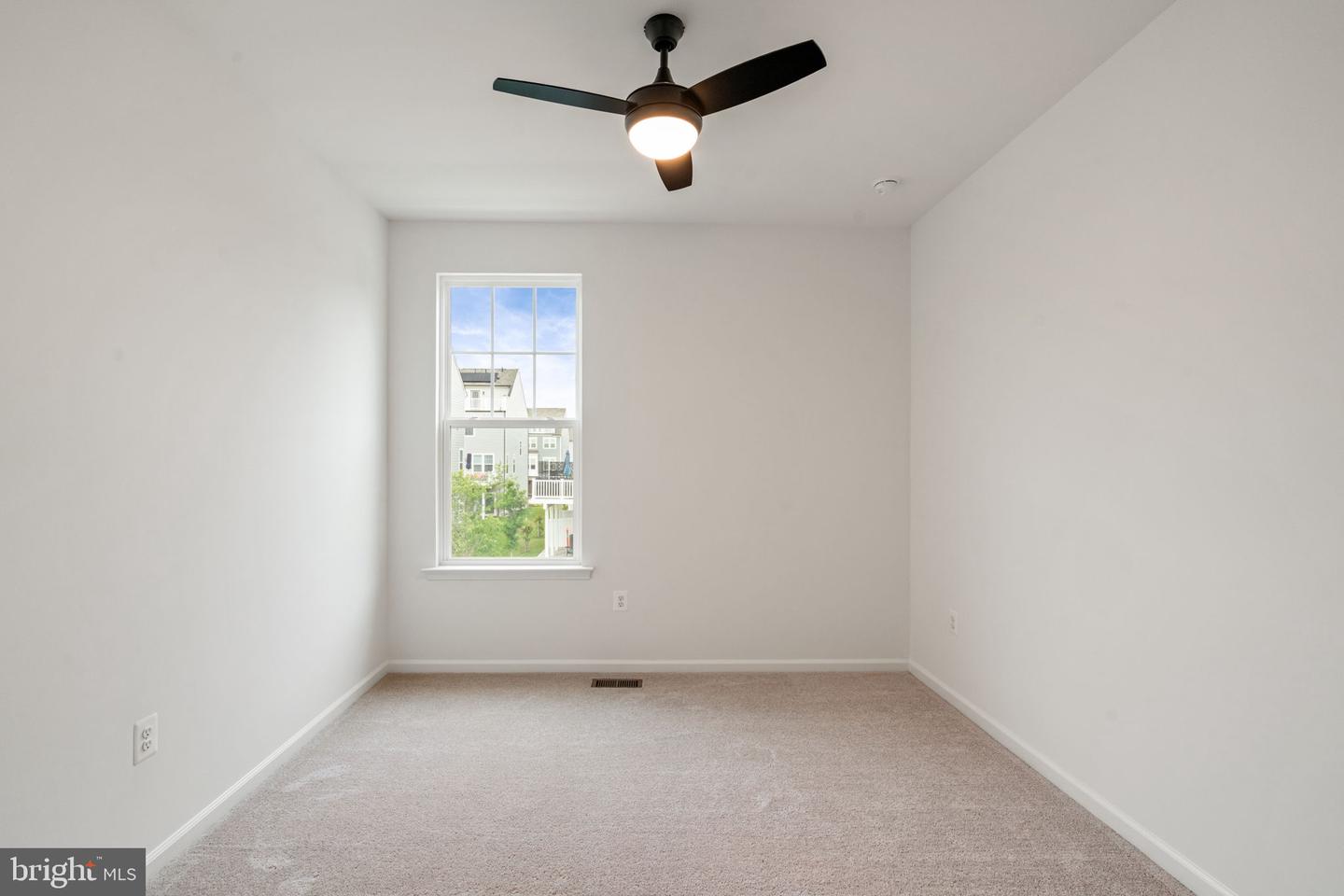 18010 WOODS OVERLOOK DR, DUMFRIES, Virginia 22026, 4 Bedrooms Bedrooms, ,3 BathroomsBathrooms,Residential,For sale,18010 WOODS OVERLOOK DR,VAPW2095658 MLS # VAPW2095658