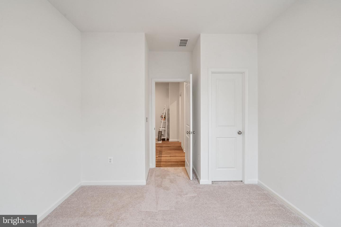 18010 WOODS OVERLOOK DR, DUMFRIES, Virginia 22026, 4 Bedrooms Bedrooms, ,3 BathroomsBathrooms,Residential,For sale,18010 WOODS OVERLOOK DR,VAPW2095658 MLS # VAPW2095658