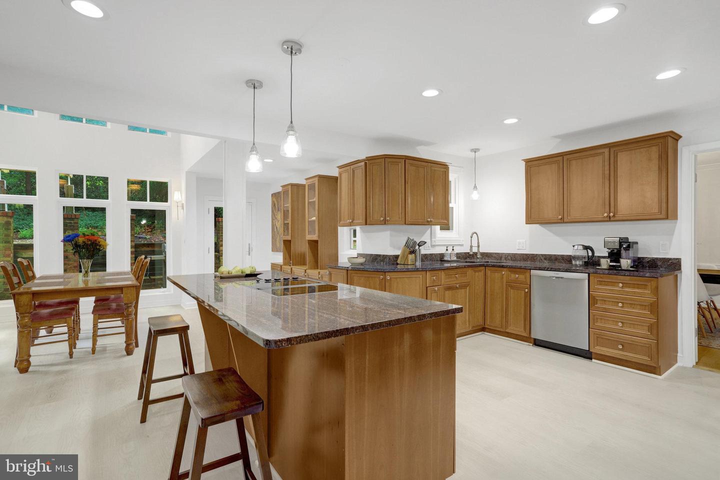 2014 MASON HILL DR, ALEXANDRIA, Virginia 22307, 5 Bedrooms Bedrooms, ,4 BathroomsBathrooms,Residential,For sale,2014 MASON HILL DR,VAFX2243576 MLS # VAFX2243576