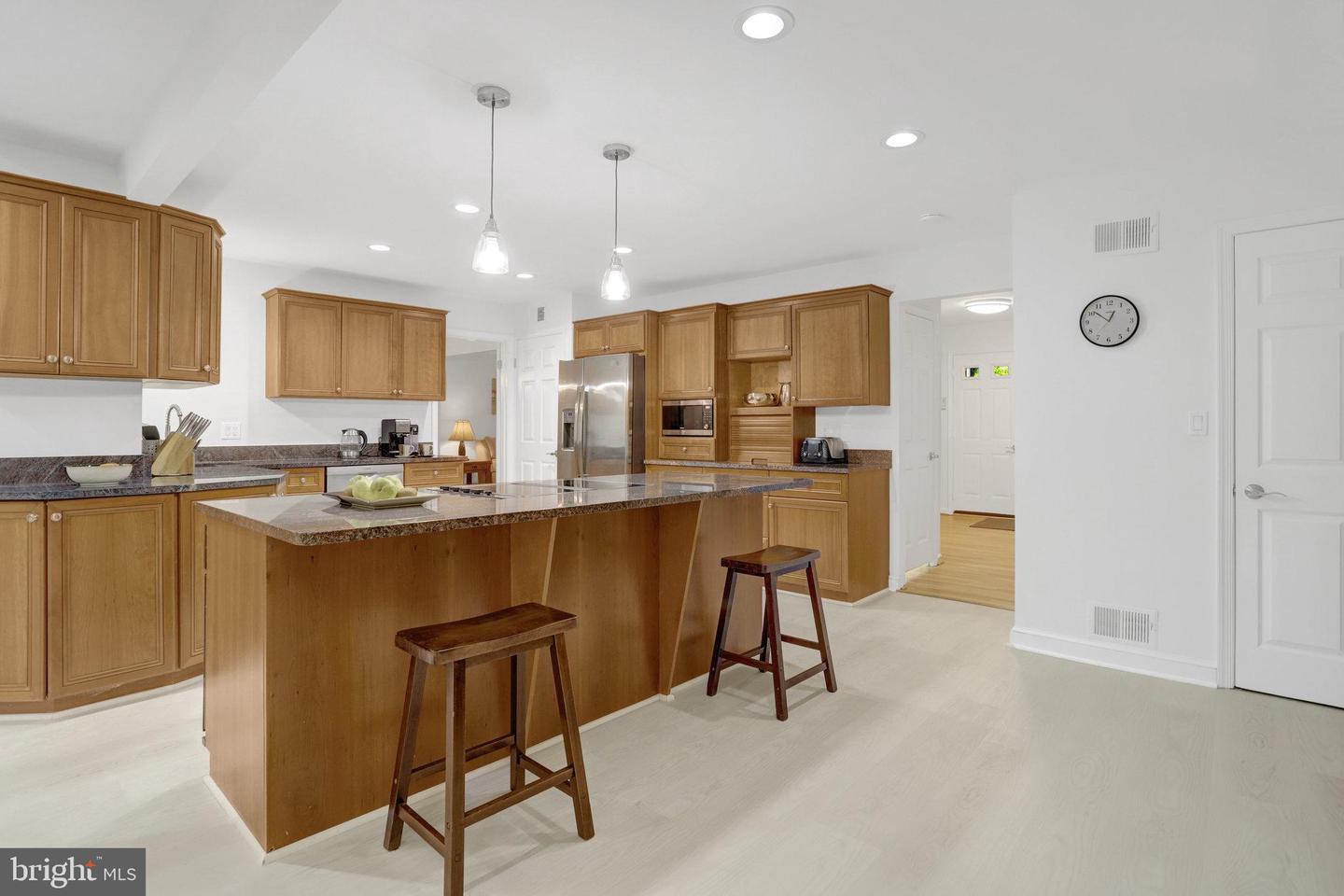 2014 MASON HILL DR, ALEXANDRIA, Virginia 22307, 5 Bedrooms Bedrooms, ,4 BathroomsBathrooms,Residential,For sale,2014 MASON HILL DR,VAFX2243576 MLS # VAFX2243576