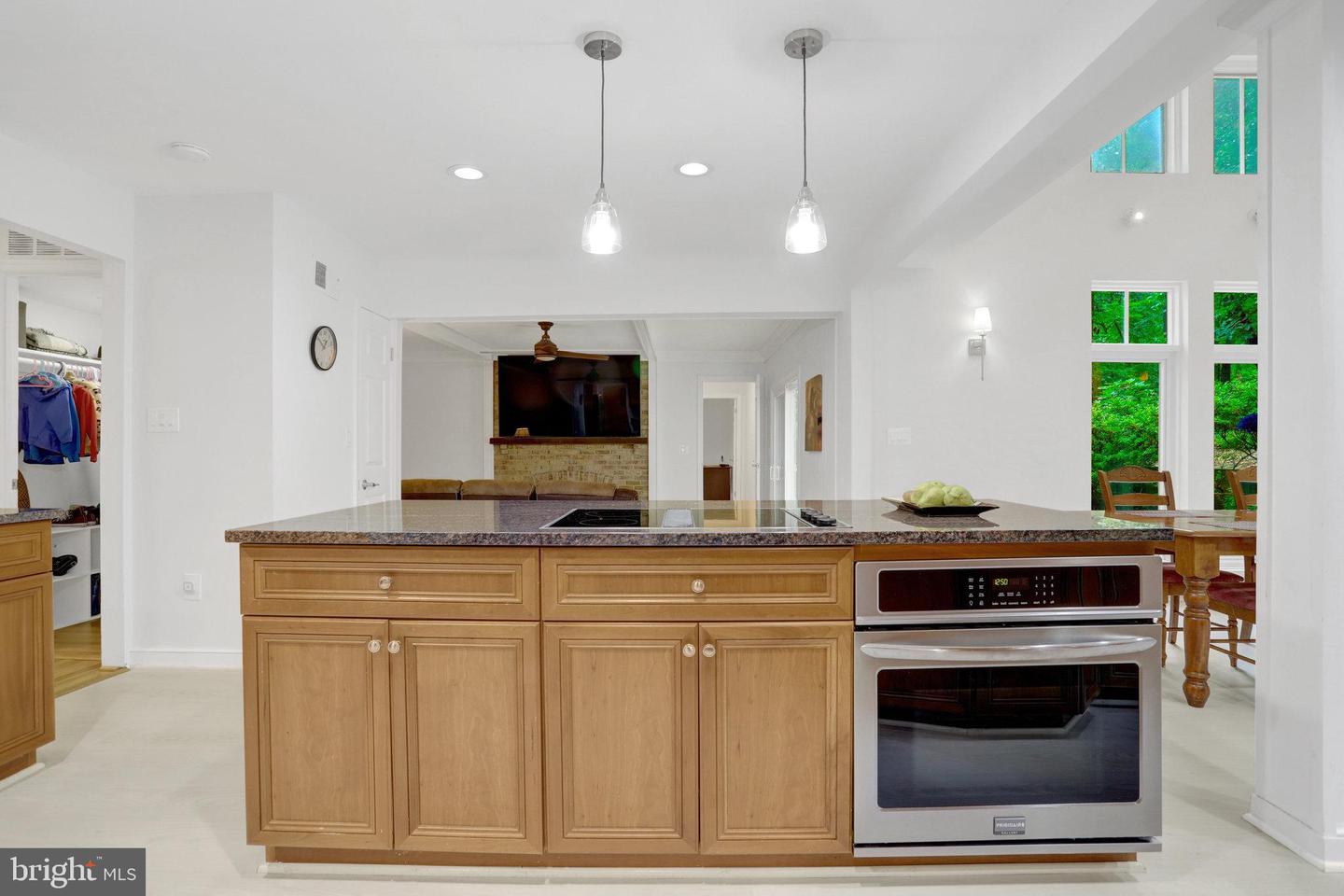 2014 MASON HILL DR, ALEXANDRIA, Virginia 22307, 5 Bedrooms Bedrooms, ,4 BathroomsBathrooms,Residential,For sale,2014 MASON HILL DR,VAFX2243576 MLS # VAFX2243576