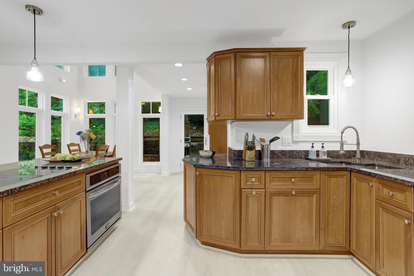 2014 MASON HILL DR, ALEXANDRIA, Virginia 22307, 5 Bedrooms Bedrooms, ,4 BathroomsBathrooms,Residential,For sale,2014 MASON HILL DR,VAFX2243576 MLS # VAFX2243576