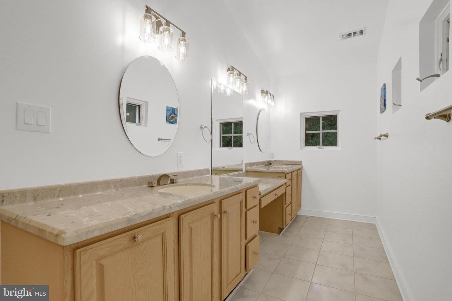 2014 MASON HILL DR, ALEXANDRIA, Virginia 22307, 5 Bedrooms Bedrooms, ,4 BathroomsBathrooms,Residential,For sale,2014 MASON HILL DR,VAFX2243576 MLS # VAFX2243576