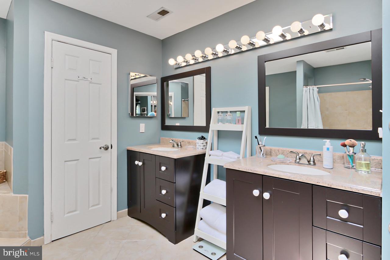 13757 CABELLS MILL DR, CENTREVILLE, Virginia 20120, 6 Bedrooms Bedrooms, ,3 BathroomsBathrooms,Residential,For sale,13757 CABELLS MILL DR,VAFX2243624 MLS # VAFX2243624