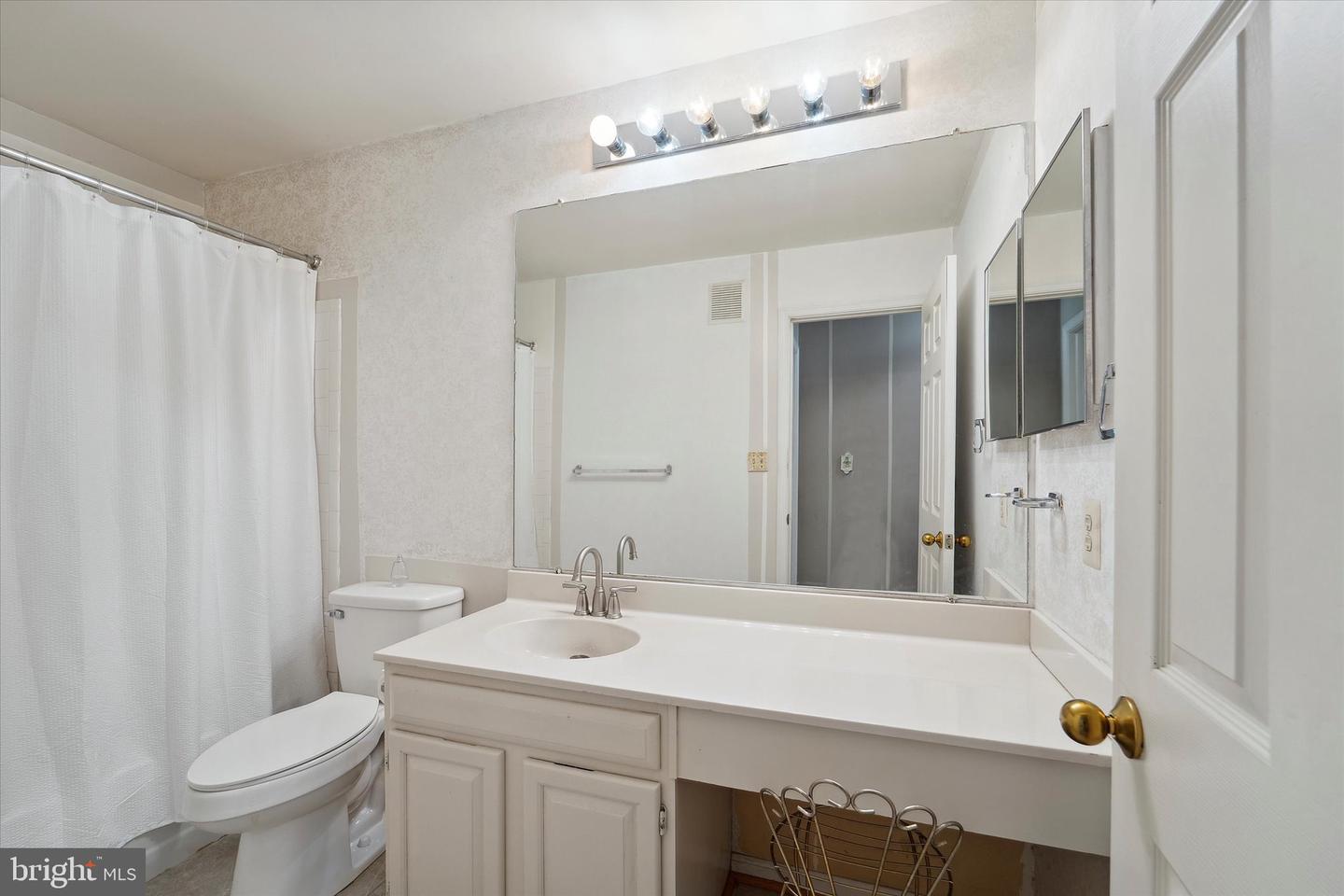 3663 THOMASSON CROSSING DR, TRIANGLE, Virginia 22172, 4 Bedrooms Bedrooms, ,3 BathroomsBathrooms,Residential,For sale,3663 THOMASSON CROSSING DR,VAPW2095754 MLS # VAPW2095754