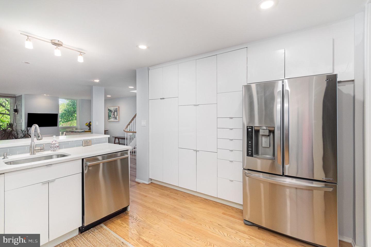 1690 CHIMNEY HOUSE RD, RESTON, Virginia 20190, 3 Bedrooms Bedrooms, ,3 BathroomsBathrooms,Residential,For sale,1690 CHIMNEY HOUSE RD,VAFX2243828 MLS # VAFX2243828