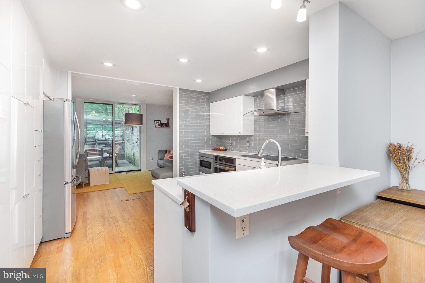 1690 CHIMNEY HOUSE RD, RESTON, Virginia 20190, 3 Bedrooms Bedrooms, ,3 BathroomsBathrooms,Residential,For sale,1690 CHIMNEY HOUSE RD,VAFX2243828 MLS # VAFX2243828