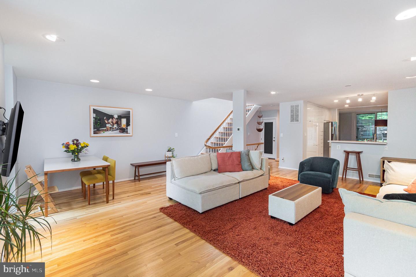 1690 CHIMNEY HOUSE RD, RESTON, Virginia 20190, 3 Bedrooms Bedrooms, ,3 BathroomsBathrooms,Residential,For sale,1690 CHIMNEY HOUSE RD,VAFX2243828 MLS # VAFX2243828