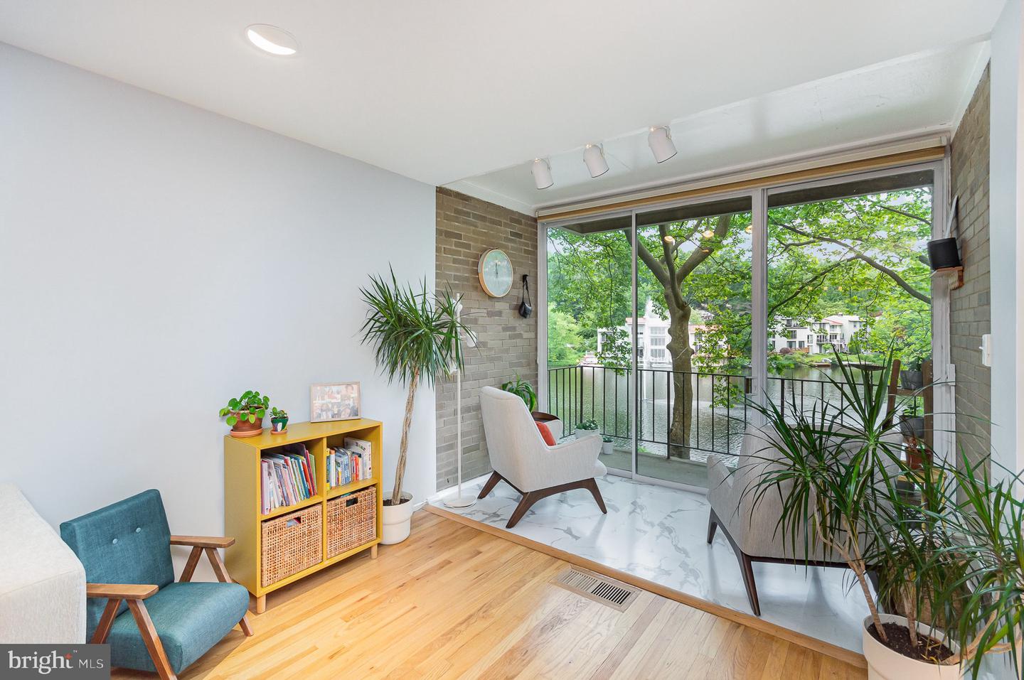 1690 CHIMNEY HOUSE RD, RESTON, Virginia 20190, 3 Bedrooms Bedrooms, ,3 BathroomsBathrooms,Residential,For sale,1690 CHIMNEY HOUSE RD,VAFX2243828 MLS # VAFX2243828