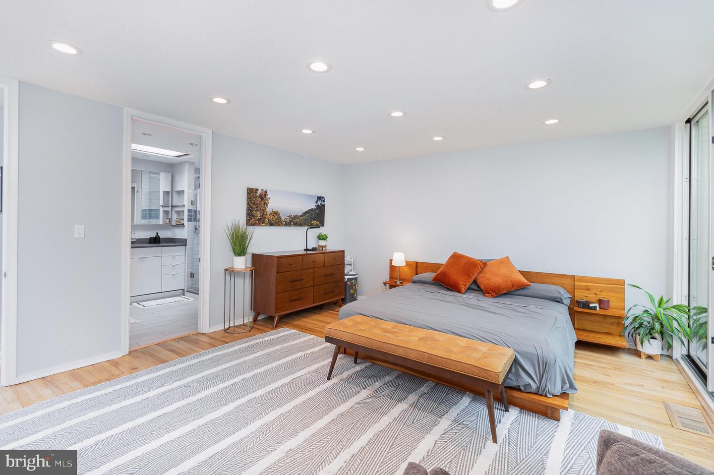1690 CHIMNEY HOUSE RD, RESTON, Virginia 20190, 3 Bedrooms Bedrooms, ,3 BathroomsBathrooms,Residential,For sale,1690 CHIMNEY HOUSE RD,VAFX2243828 MLS # VAFX2243828
