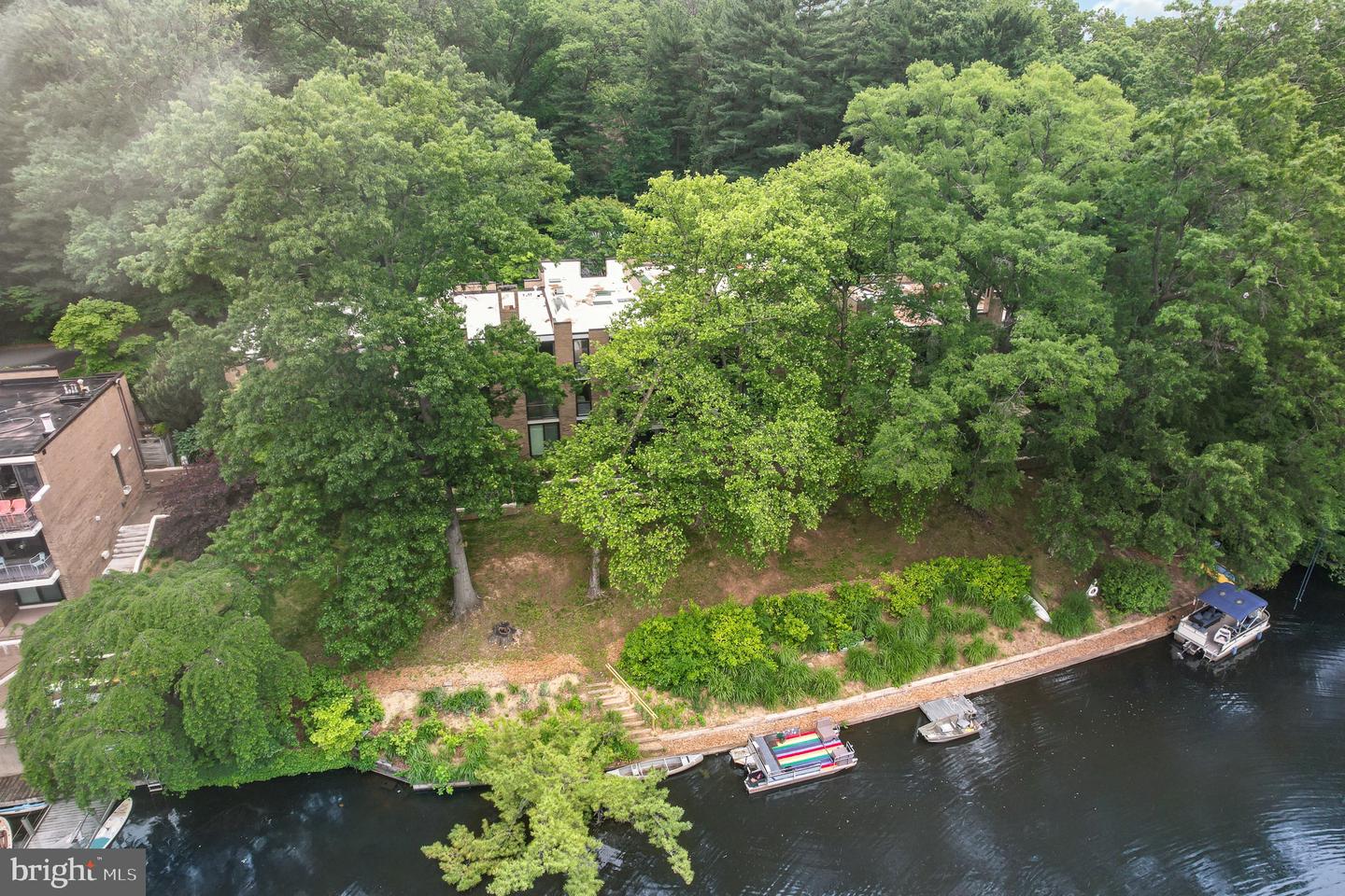 1690 CHIMNEY HOUSE RD, RESTON, Virginia 20190, 3 Bedrooms Bedrooms, ,3 BathroomsBathrooms,Residential,For sale,1690 CHIMNEY HOUSE RD,VAFX2243828 MLS # VAFX2243828