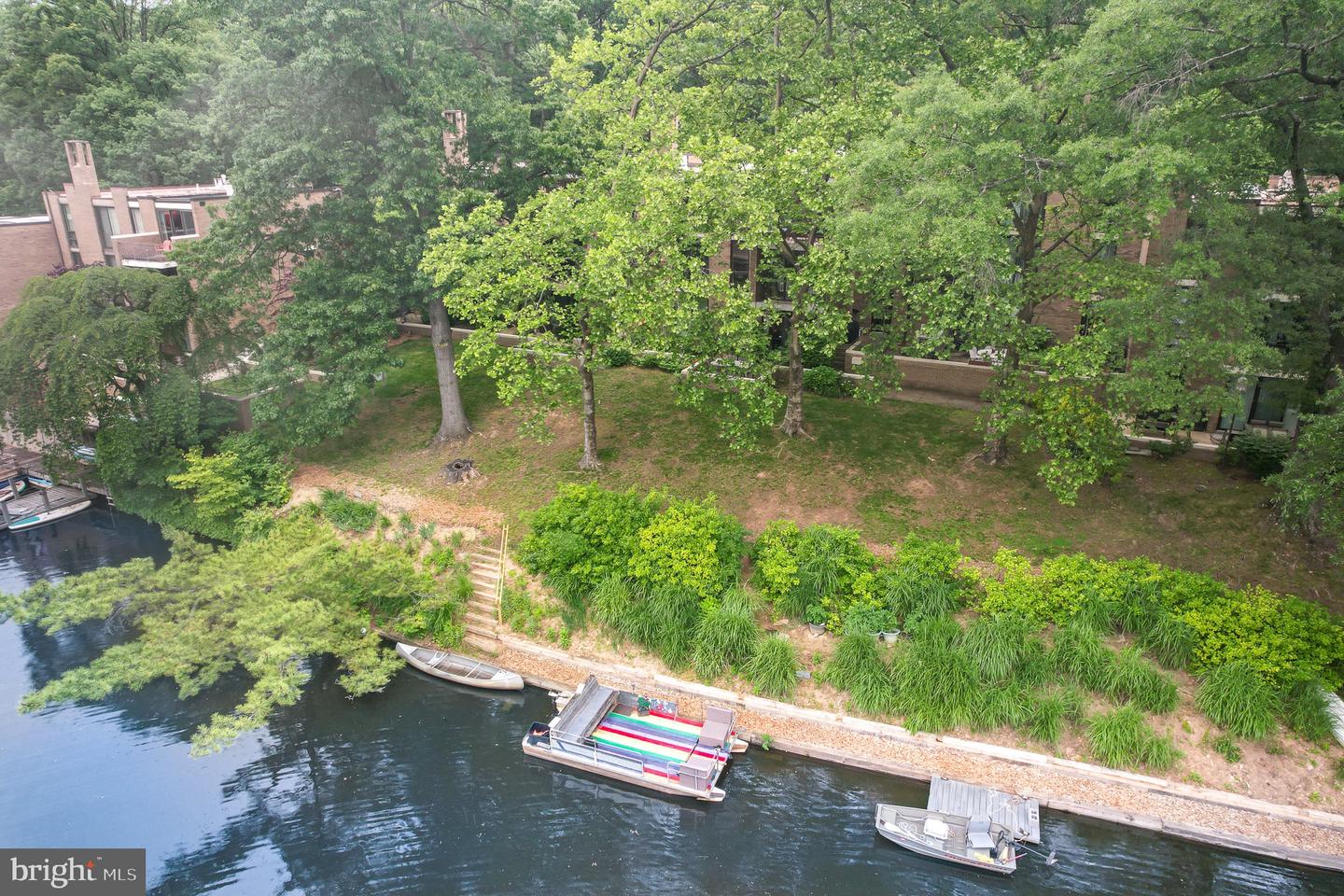 1690 CHIMNEY HOUSE RD, RESTON, Virginia 20190, 3 Bedrooms Bedrooms, ,3 BathroomsBathrooms,Residential,For sale,1690 CHIMNEY HOUSE RD,VAFX2243828 MLS # VAFX2243828