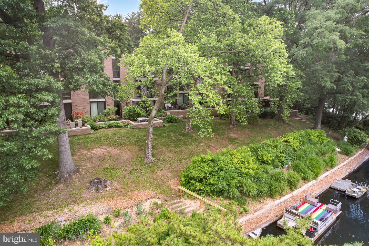 1690 CHIMNEY HOUSE RD, RESTON, Virginia 20190, 3 Bedrooms Bedrooms, ,3 BathroomsBathrooms,Residential,For sale,1690 CHIMNEY HOUSE RD,VAFX2243828 MLS # VAFX2243828