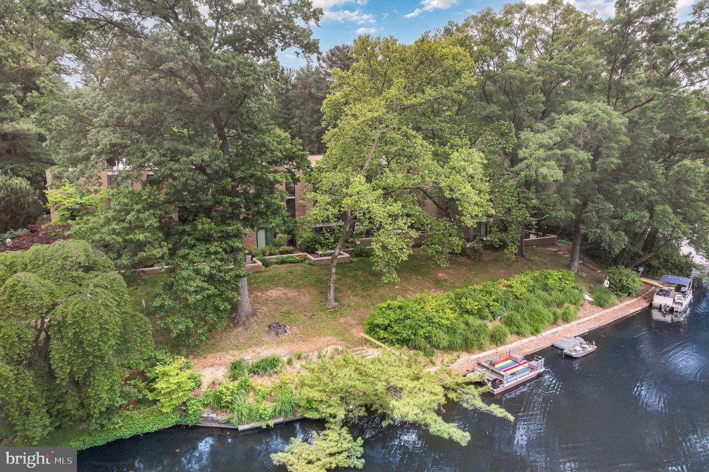 1690 CHIMNEY HOUSE RD, RESTON, Virginia 20190, 3 Bedrooms Bedrooms, ,3 BathroomsBathrooms,Residential,For sale,1690 CHIMNEY HOUSE RD,VAFX2243828 MLS # VAFX2243828