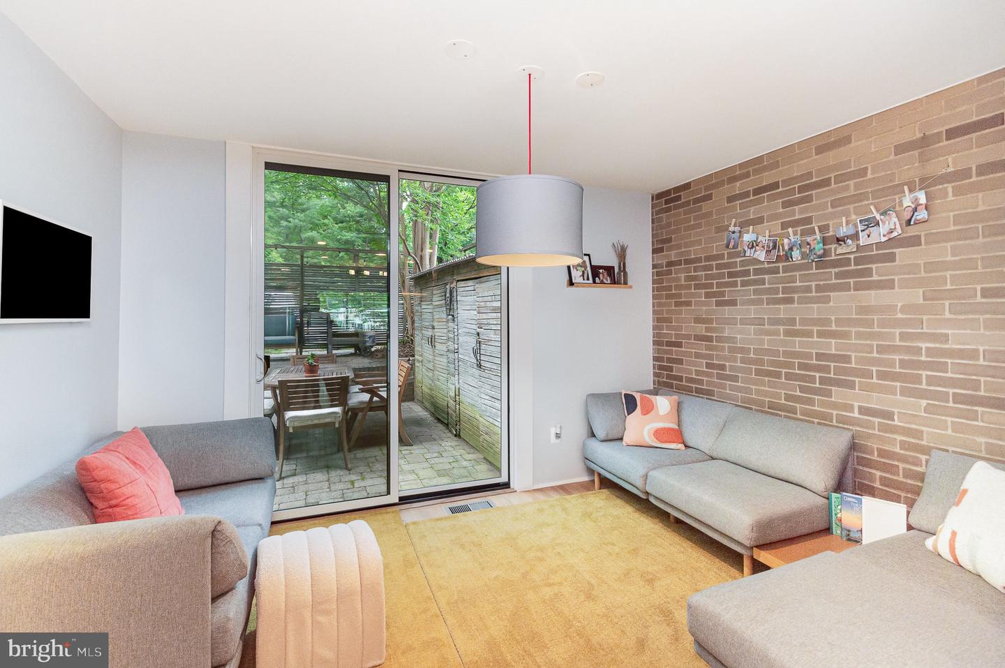 1690 CHIMNEY HOUSE RD, RESTON, Virginia 20190, 3 Bedrooms Bedrooms, ,3 BathroomsBathrooms,Residential,For sale,1690 CHIMNEY HOUSE RD,VAFX2243828 MLS # VAFX2243828