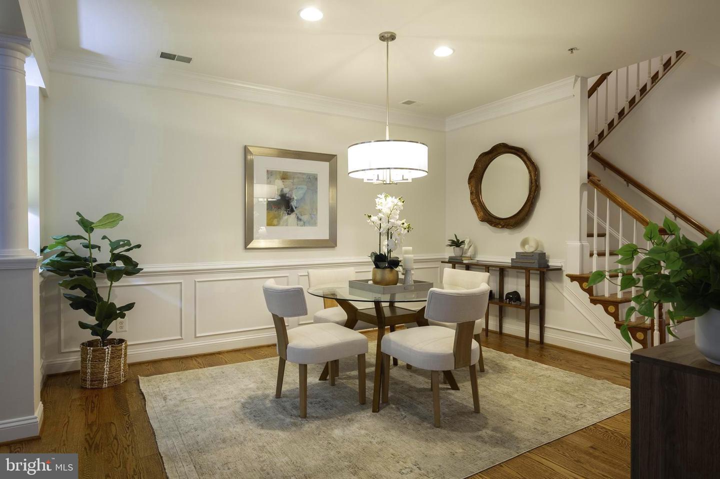1106 ROUNDHOUSE LN, ALEXANDRIA, Virginia 22314, 3 Bedrooms Bedrooms, ,2 BathroomsBathrooms,Residential,For sale,1106 ROUNDHOUSE LN,VAAX2045820 MLS # VAAX2045820