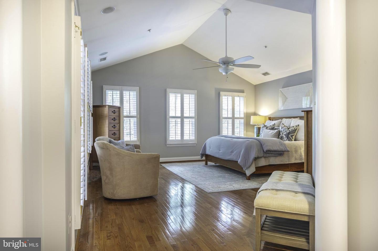 1106 ROUNDHOUSE LN, ALEXANDRIA, Virginia 22314, 3 Bedrooms Bedrooms, ,2 BathroomsBathrooms,Residential,For sale,1106 ROUNDHOUSE LN,VAAX2045820 MLS # VAAX2045820