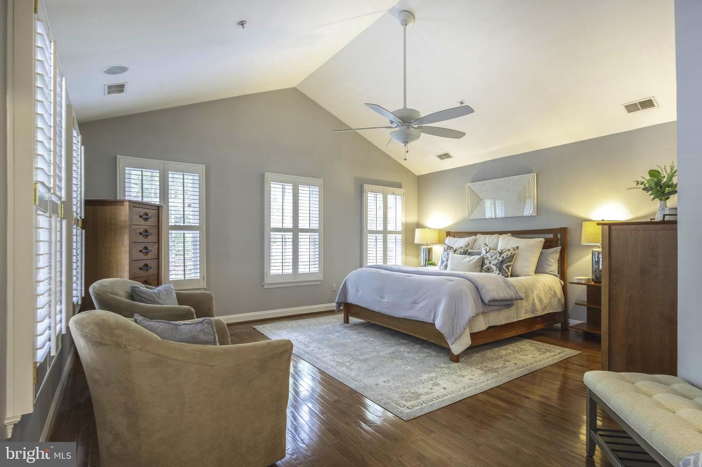 1106 ROUNDHOUSE LN, ALEXANDRIA, Virginia 22314, 3 Bedrooms Bedrooms, ,2 BathroomsBathrooms,Residential,For sale,1106 ROUNDHOUSE LN,VAAX2045820 MLS # VAAX2045820