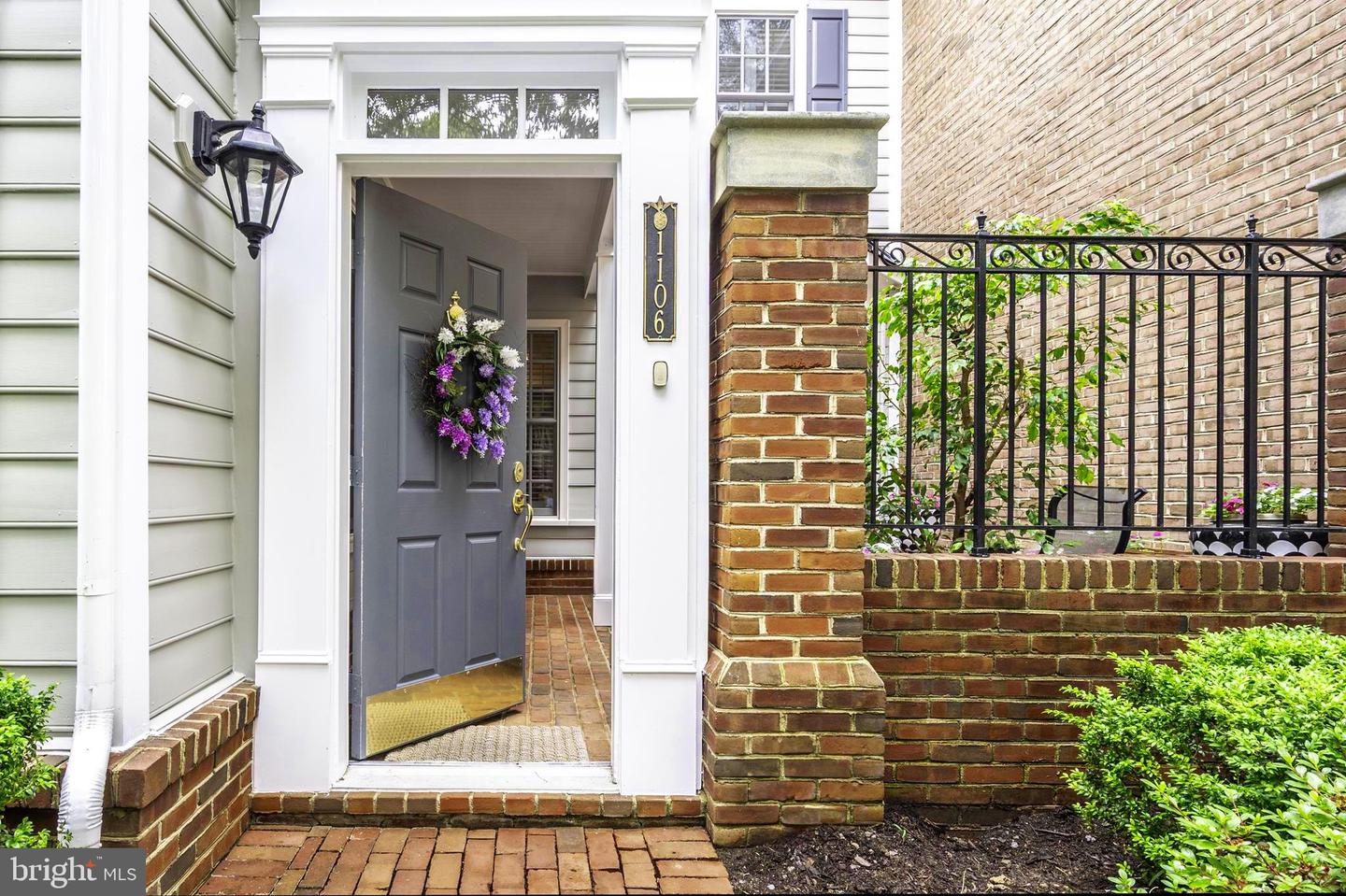 1106 ROUNDHOUSE LN, ALEXANDRIA, Virginia 22314, 3 Bedrooms Bedrooms, ,2 BathroomsBathrooms,Residential,For sale,1106 ROUNDHOUSE LN,VAAX2045820 MLS # VAAX2045820