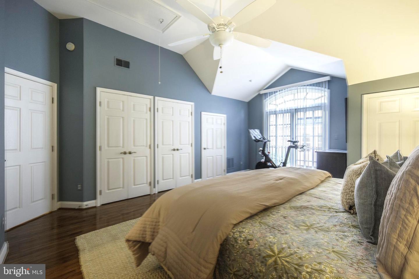 1106 ROUNDHOUSE LN, ALEXANDRIA, Virginia 22314, 3 Bedrooms Bedrooms, ,2 BathroomsBathrooms,Residential,For sale,1106 ROUNDHOUSE LN,VAAX2045820 MLS # VAAX2045820