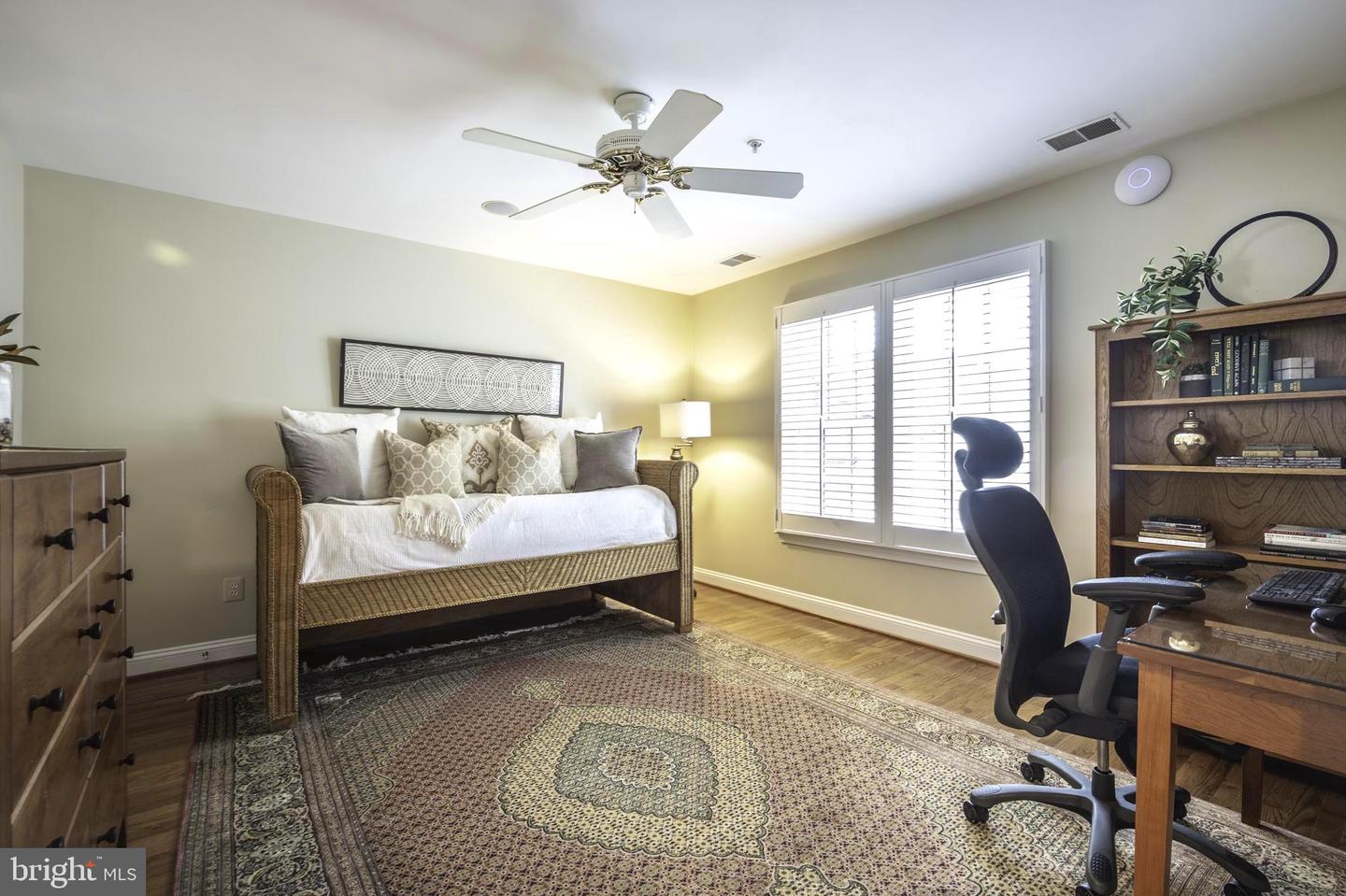 1106 ROUNDHOUSE LN, ALEXANDRIA, Virginia 22314, 3 Bedrooms Bedrooms, ,2 BathroomsBathrooms,Residential,For sale,1106 ROUNDHOUSE LN,VAAX2045820 MLS # VAAX2045820
