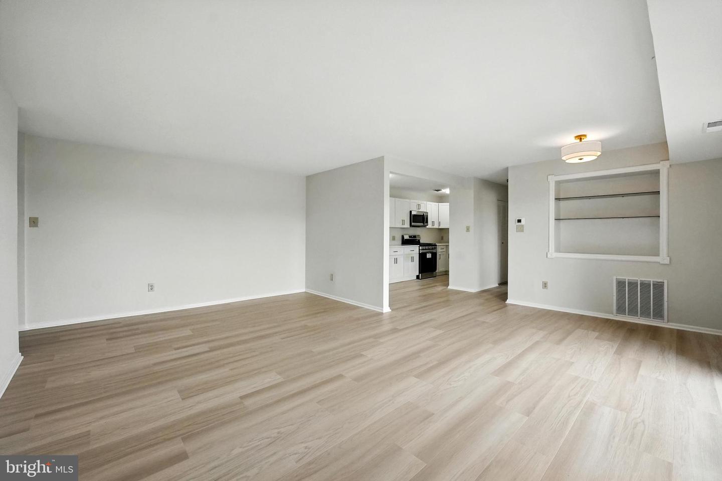 218 LOCUST ST SE #151, VIENNA, Virginia 22180, 2 Bedrooms Bedrooms, ,1 BathroomBathrooms,Residential,For sale,218 LOCUST ST SE #151,VAFX2243868 MLS # VAFX2243868