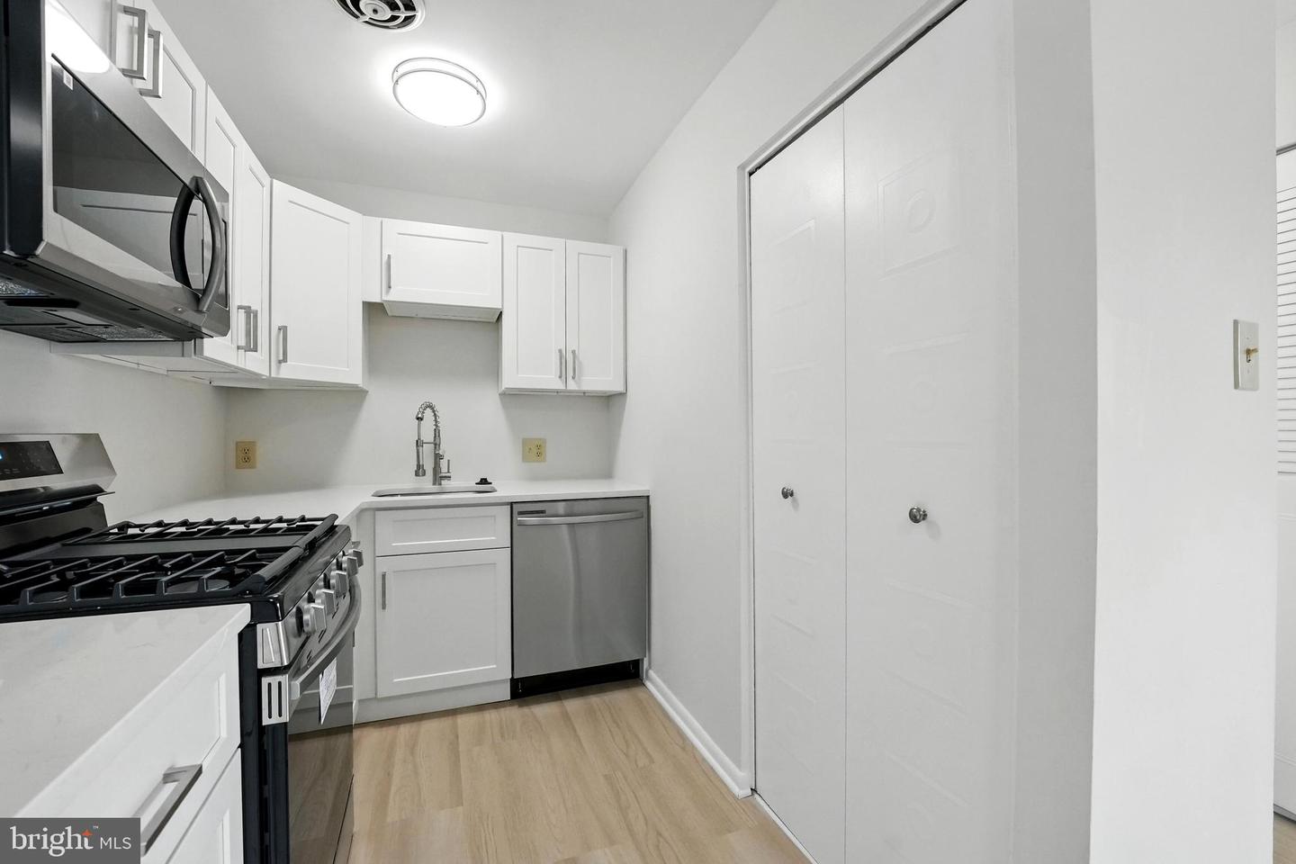 218 LOCUST ST SE #151, VIENNA, Virginia 22180, 2 Bedrooms Bedrooms, ,1 BathroomBathrooms,Residential,For sale,218 LOCUST ST SE #151,VAFX2243868 MLS # VAFX2243868