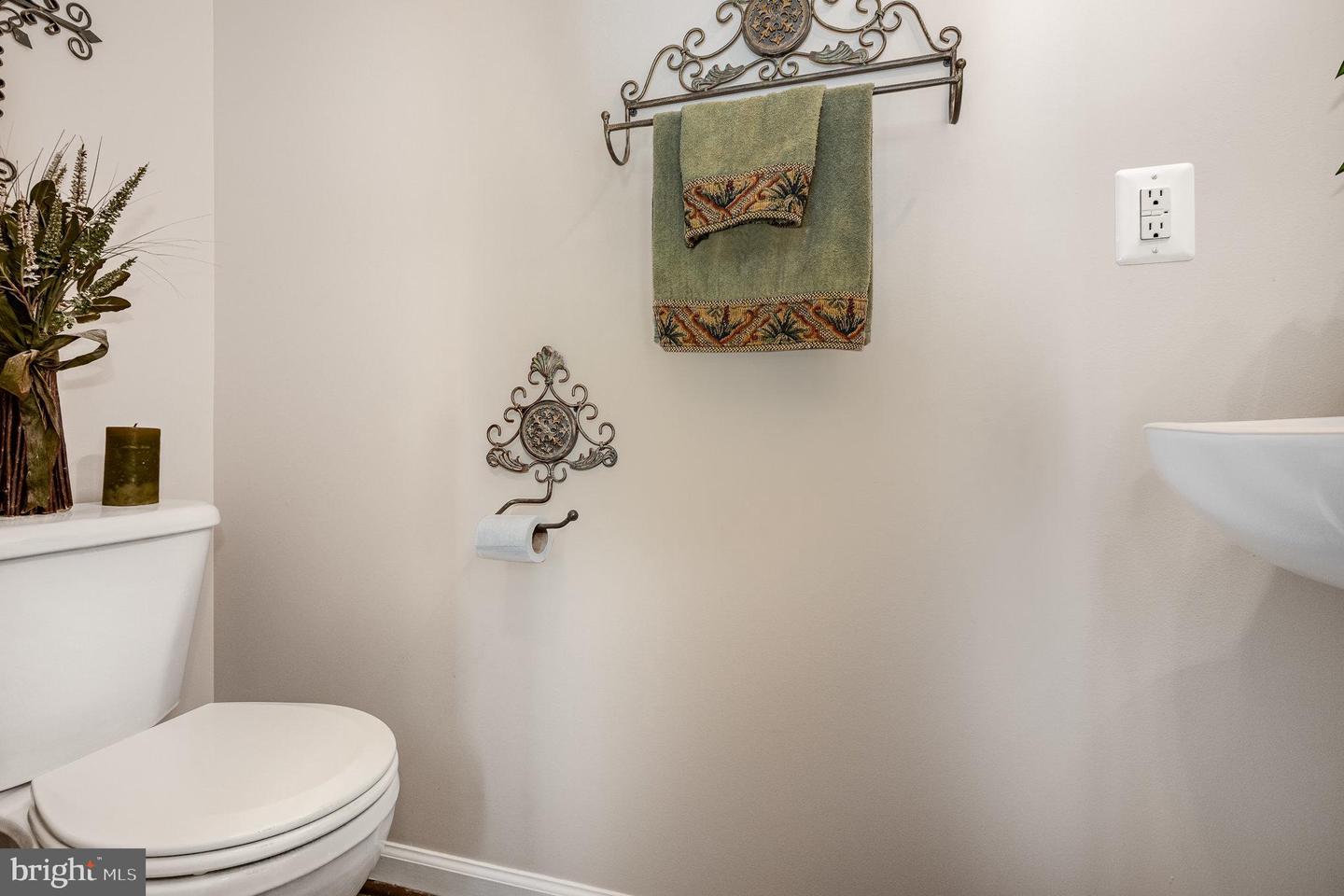 4784 WERMUTH WAY, WOODBRIDGE, Virginia 22192, 3 Bedrooms Bedrooms, ,3 BathroomsBathrooms,Residential,For sale,4784 WERMUTH WAY,VAPW2095778 MLS # VAPW2095778