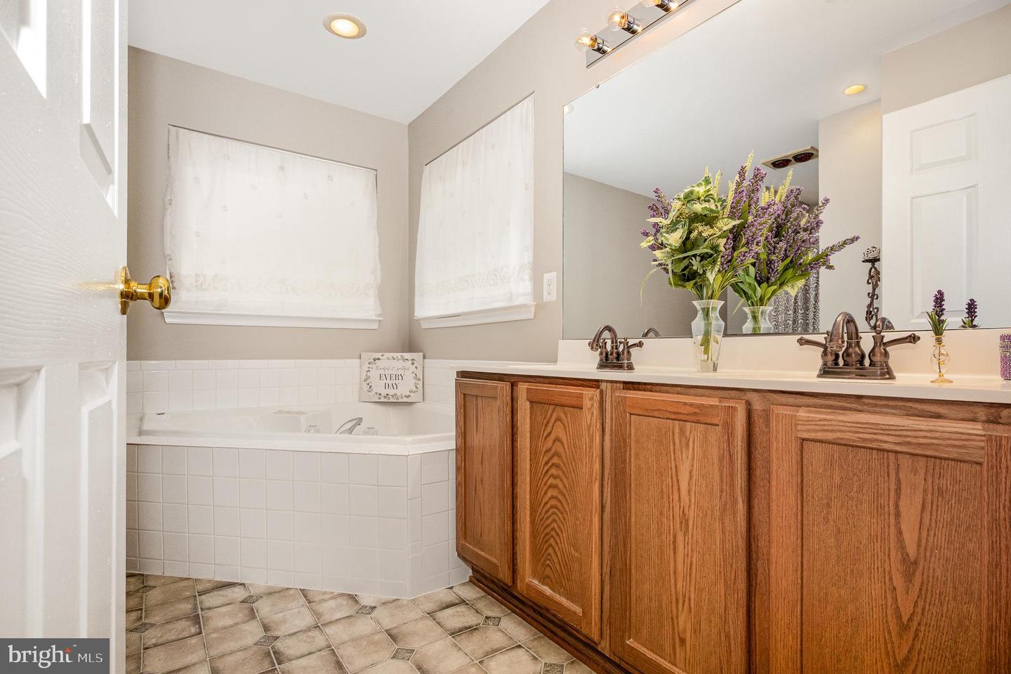 4784 WERMUTH WAY, WOODBRIDGE, Virginia 22192, 3 Bedrooms Bedrooms, ,3 BathroomsBathrooms,Residential,For sale,4784 WERMUTH WAY,VAPW2095778 MLS # VAPW2095778