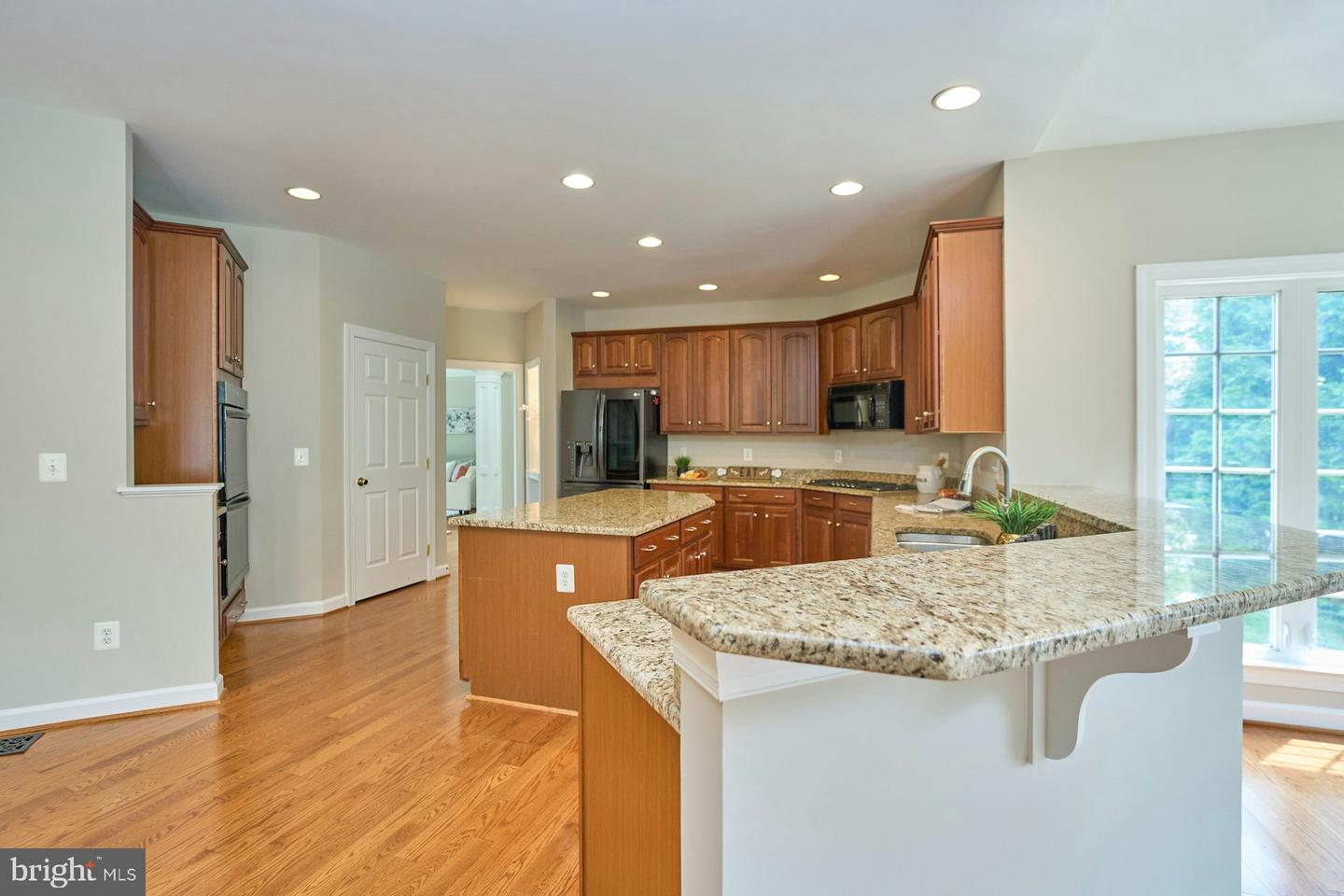 19083 PARALLEL BLUFFS CT, LEESBURG, Virginia 20176, 5 Bedrooms Bedrooms, ,4 BathroomsBathrooms,Residential,For sale,19083 PARALLEL BLUFFS CT,VALO2098194 MLS # VALO2098194