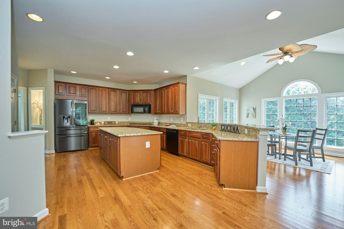 19083 PARALLEL BLUFFS CT, LEESBURG, Virginia 20176, 5 Bedrooms Bedrooms, ,4 BathroomsBathrooms,Residential,For sale,19083 PARALLEL BLUFFS CT,VALO2098194 MLS # VALO2098194