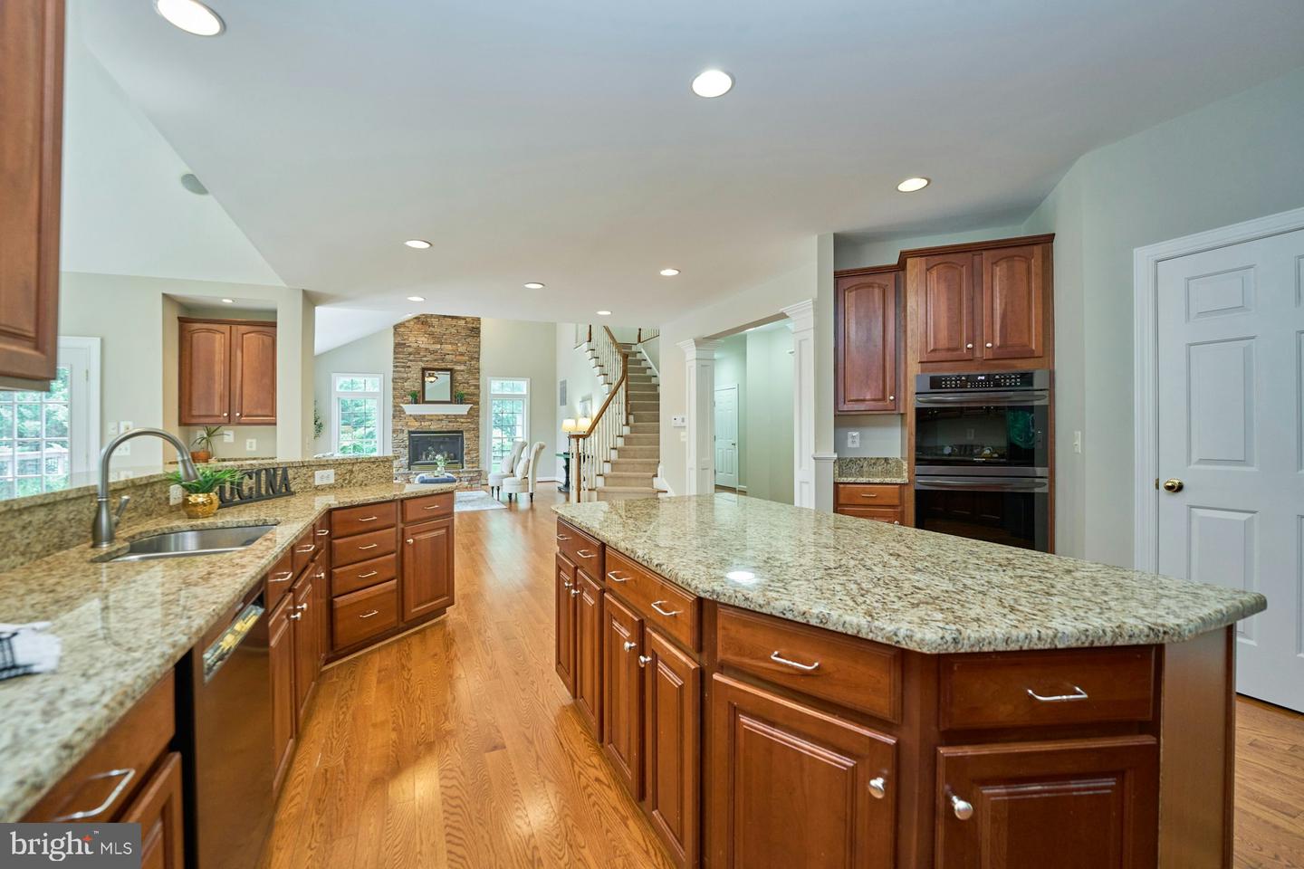 19083 PARALLEL BLUFFS CT, LEESBURG, Virginia 20176, 5 Bedrooms Bedrooms, ,4 BathroomsBathrooms,Residential,For sale,19083 PARALLEL BLUFFS CT,VALO2098194 MLS # VALO2098194