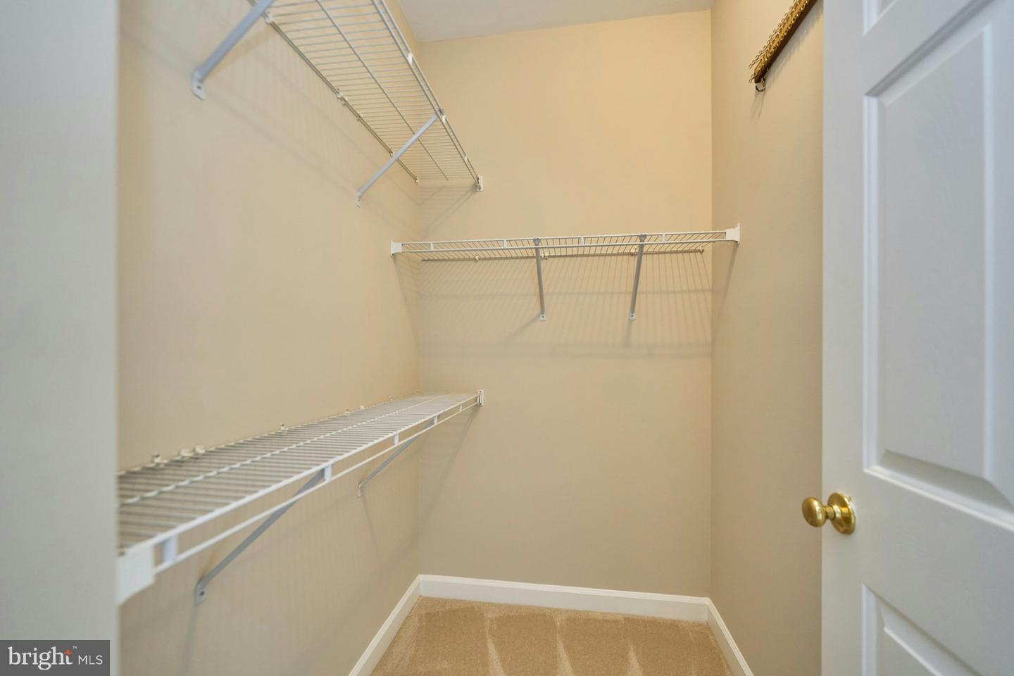 19083 PARALLEL BLUFFS CT, LEESBURG, Virginia 20176, 5 Bedrooms Bedrooms, ,4 BathroomsBathrooms,Residential,For sale,19083 PARALLEL BLUFFS CT,VALO2098194 MLS # VALO2098194