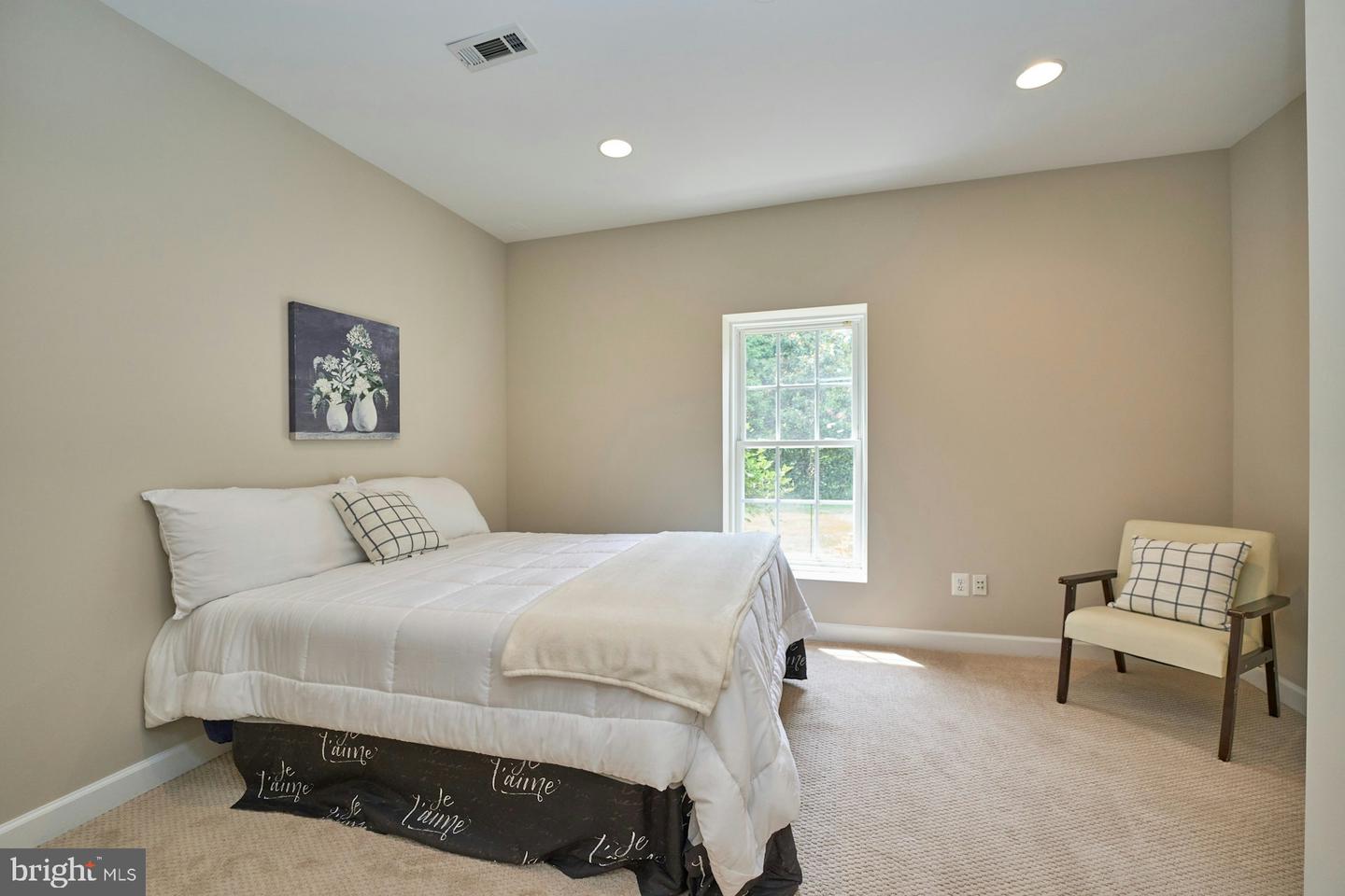 19083 PARALLEL BLUFFS CT, LEESBURG, Virginia 20176, 5 Bedrooms Bedrooms, ,4 BathroomsBathrooms,Residential,For sale,19083 PARALLEL BLUFFS CT,VALO2098194 MLS # VALO2098194