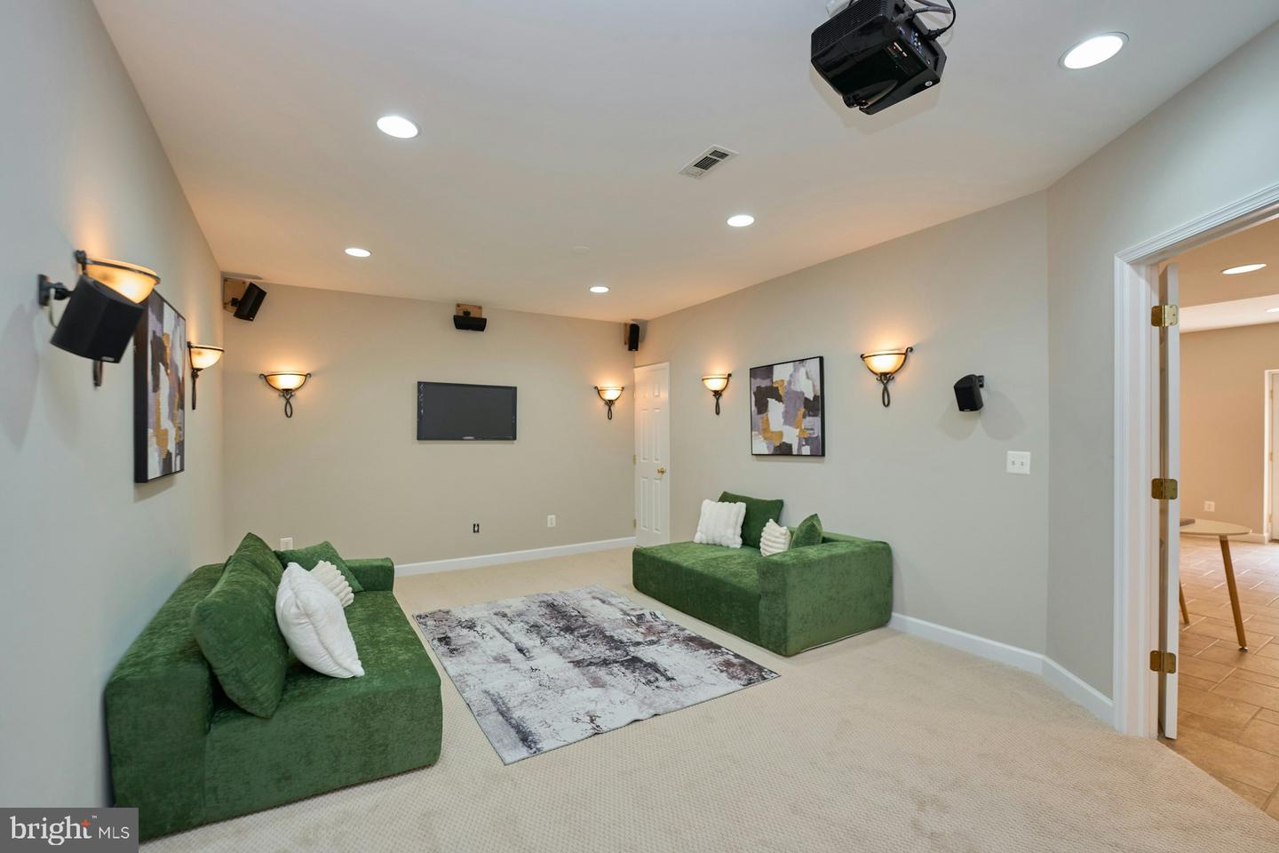 19083 PARALLEL BLUFFS CT, LEESBURG, Virginia 20176, 5 Bedrooms Bedrooms, ,4 BathroomsBathrooms,Residential,For sale,19083 PARALLEL BLUFFS CT,VALO2098194 MLS # VALO2098194