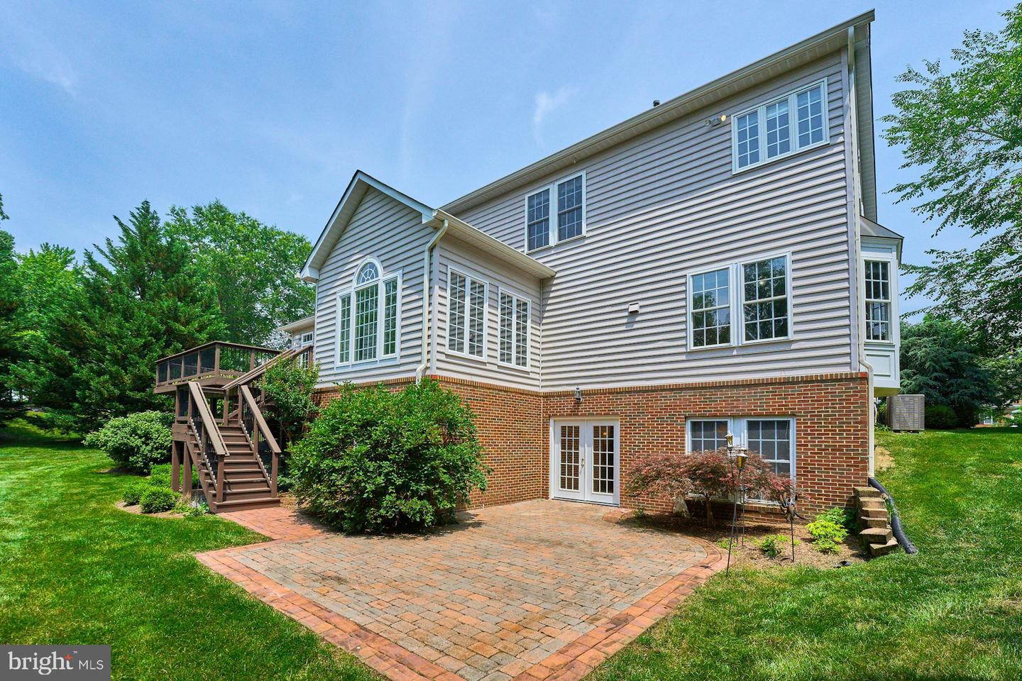 19083 PARALLEL BLUFFS CT, LEESBURG, Virginia 20176, 5 Bedrooms Bedrooms, ,4 BathroomsBathrooms,Residential,For sale,19083 PARALLEL BLUFFS CT,VALO2098194 MLS # VALO2098194